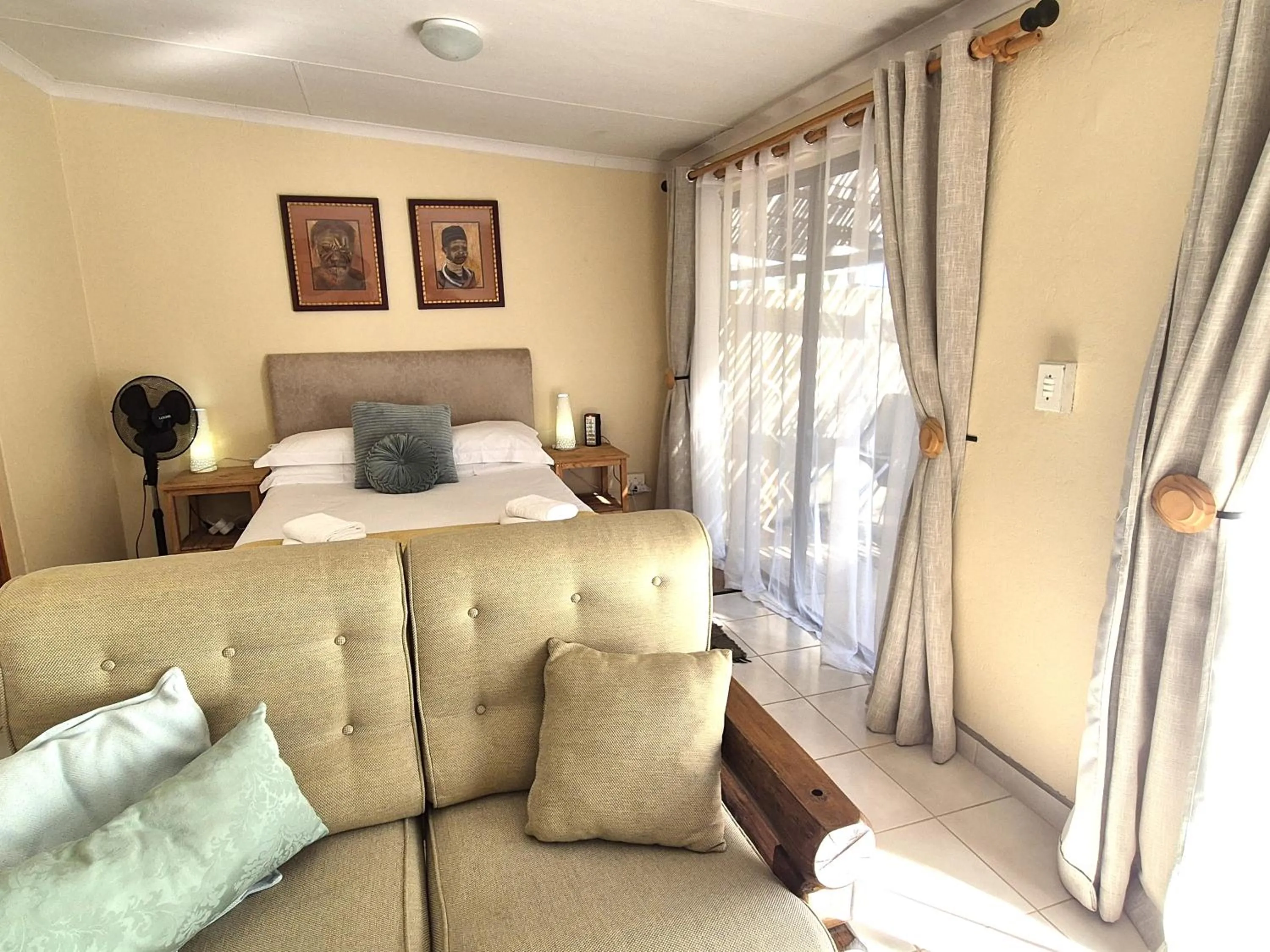 Bed in KatiKati Eco Lodge