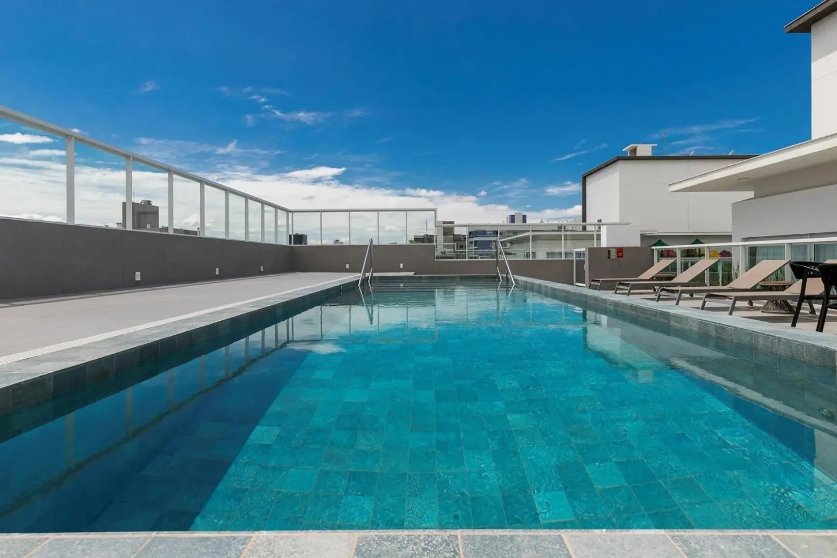 Swimming pool in K-Platz 406 - Studio Elegante e Moderno na Melhor Localização do Continente