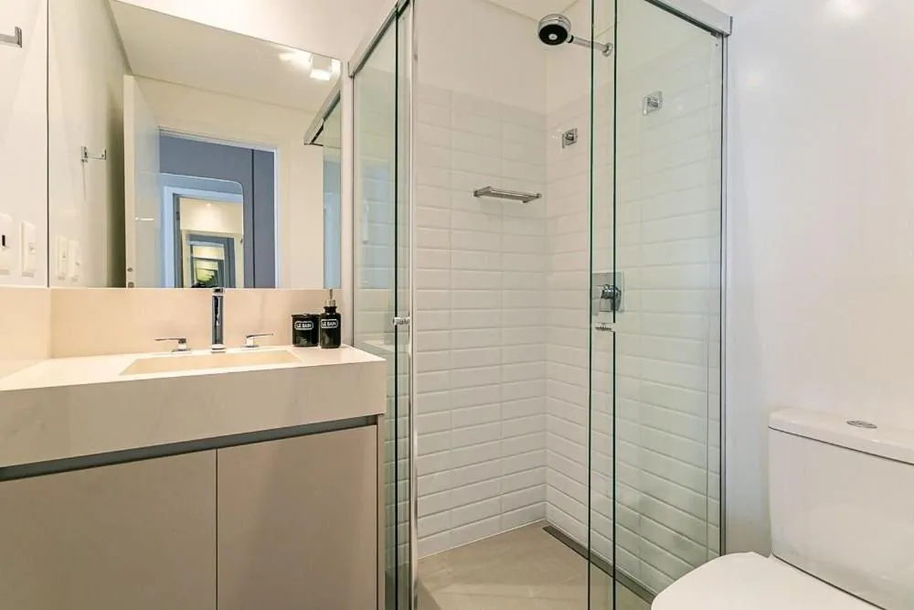 Toilet in K-Platz 406 - Studio Elegante e Moderno na Melhor Localização do Continente