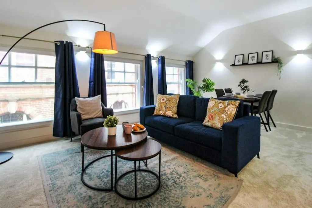 Luxurious 2 Bedroom Apartment in City Centre