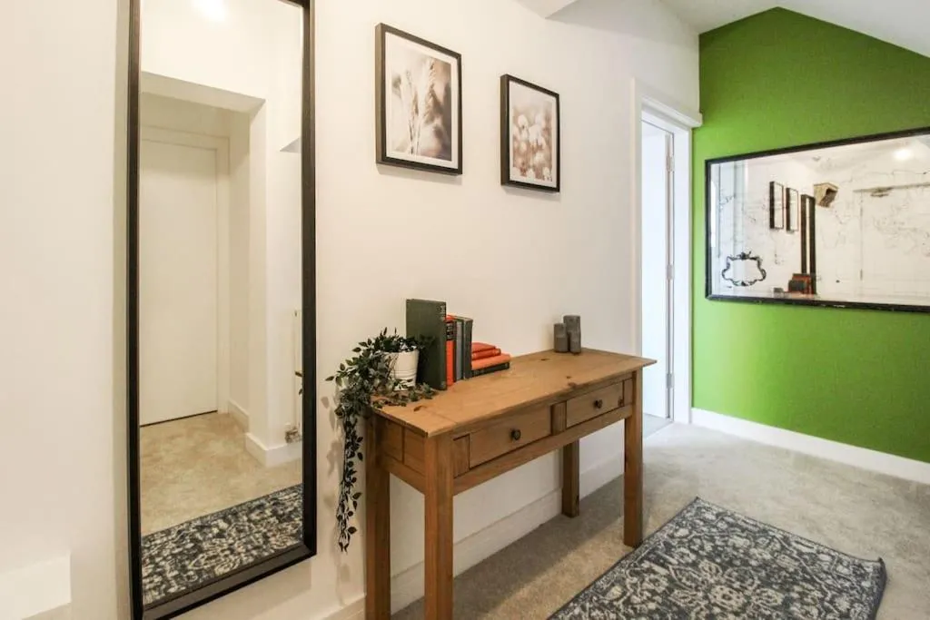 Luxurious 2 Bedroom Apartment in City Centre