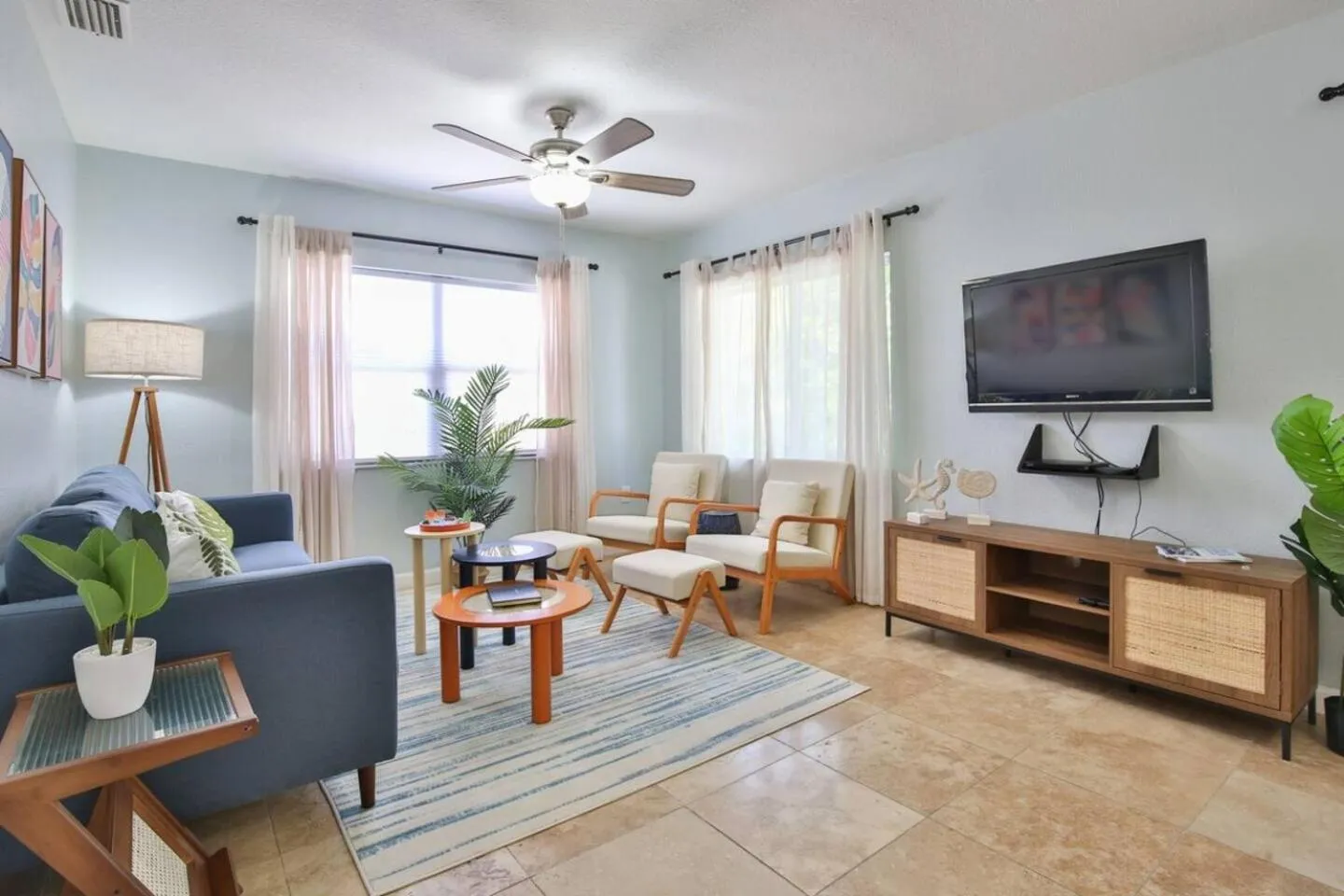 Coastal Villa w Amazing Courtyard - Splash Pad!