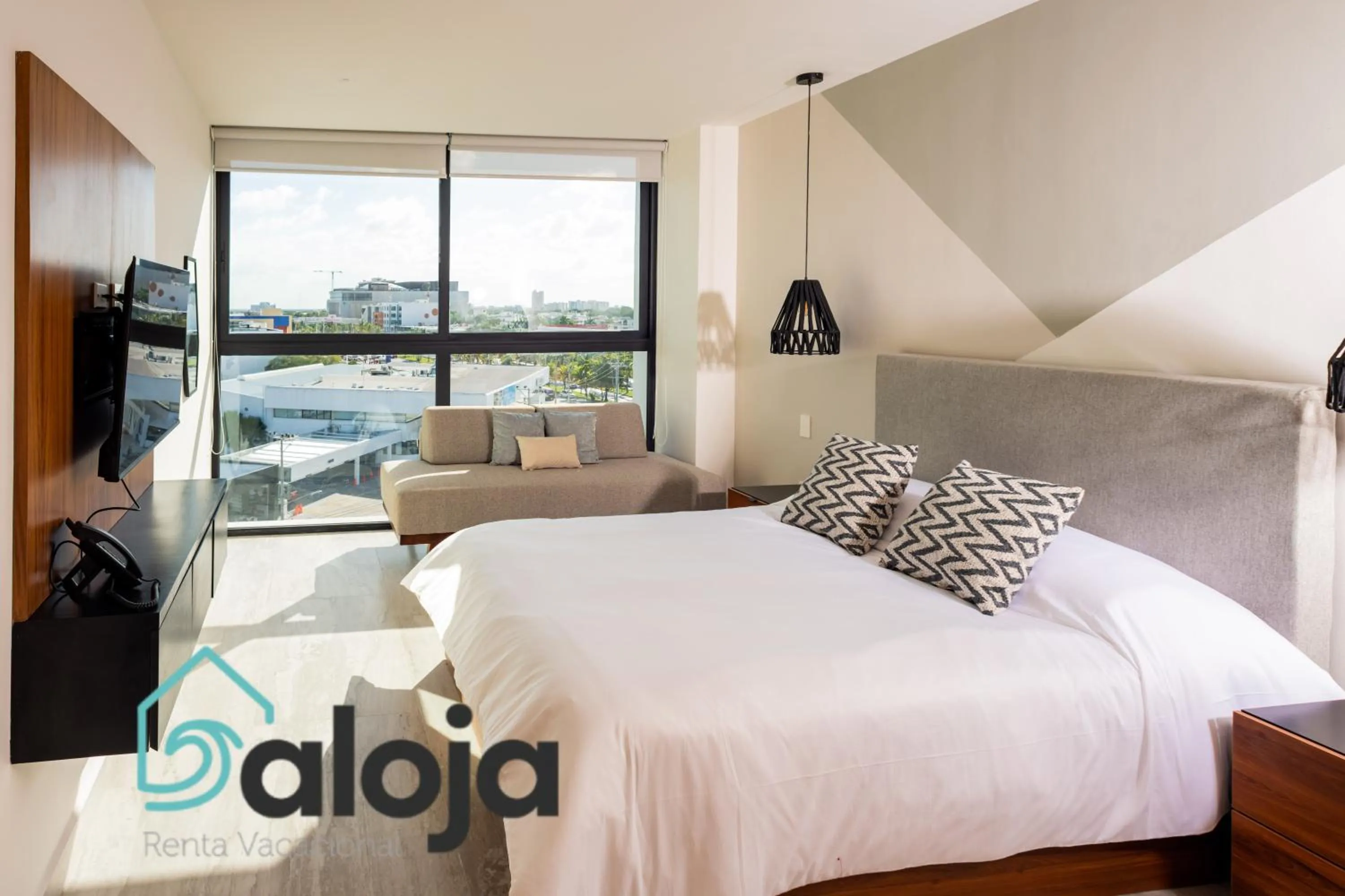 Photo of the whole room, Bed in Torre Sofia - By Aloja RV