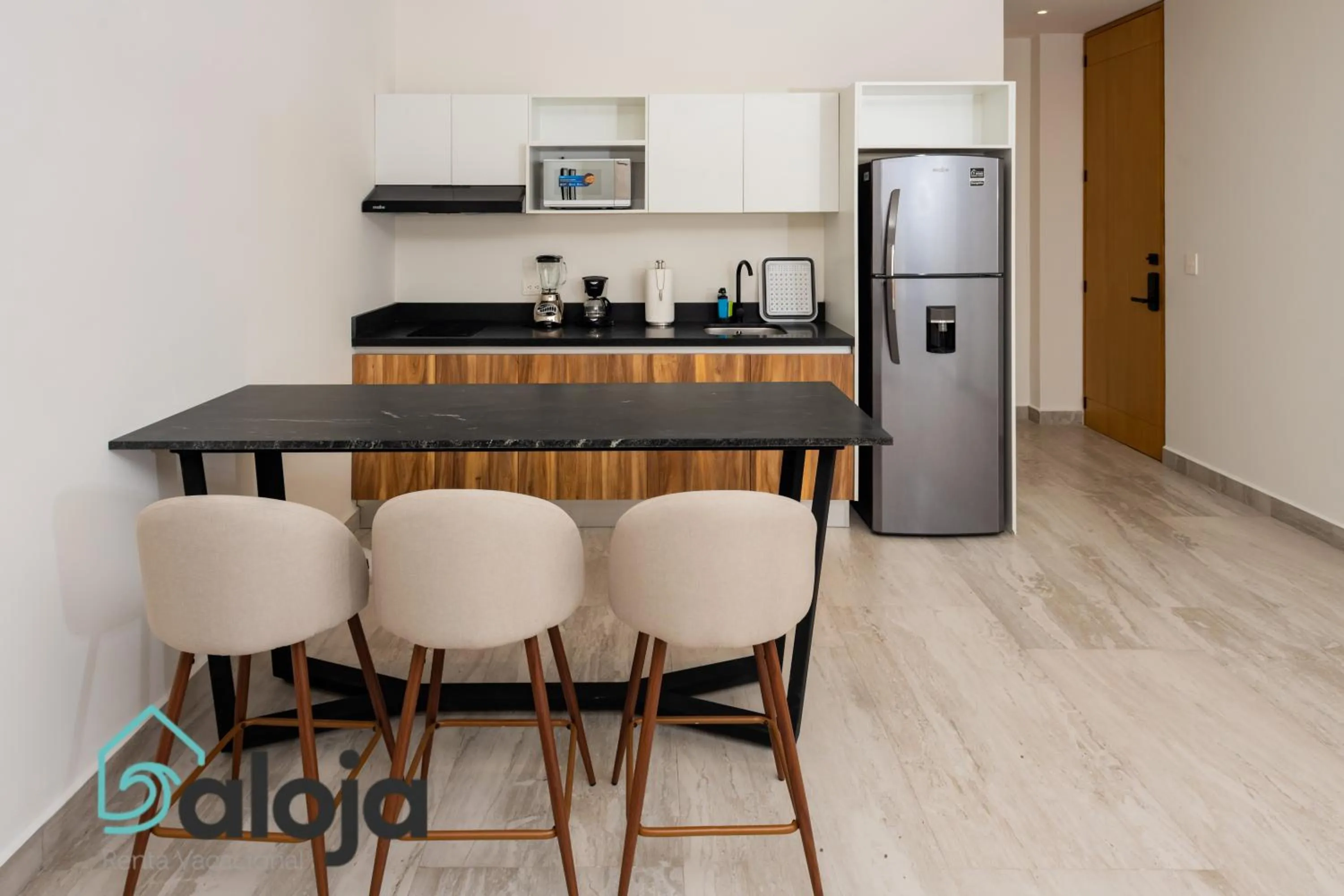 Kitchen or kitchenette in Torre Sofia - By Aloja RV