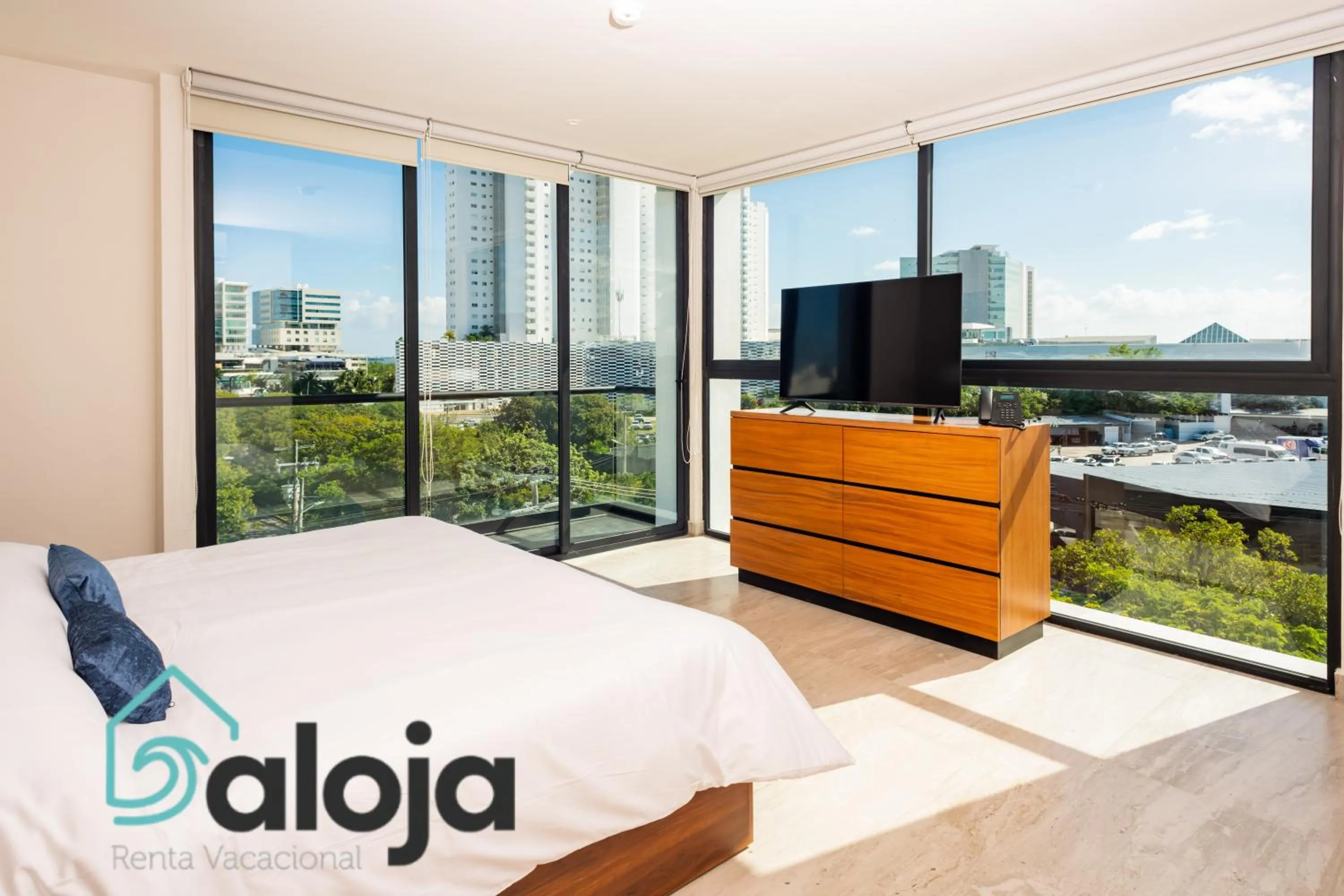 Bed in Torre Sofia - By Aloja RV