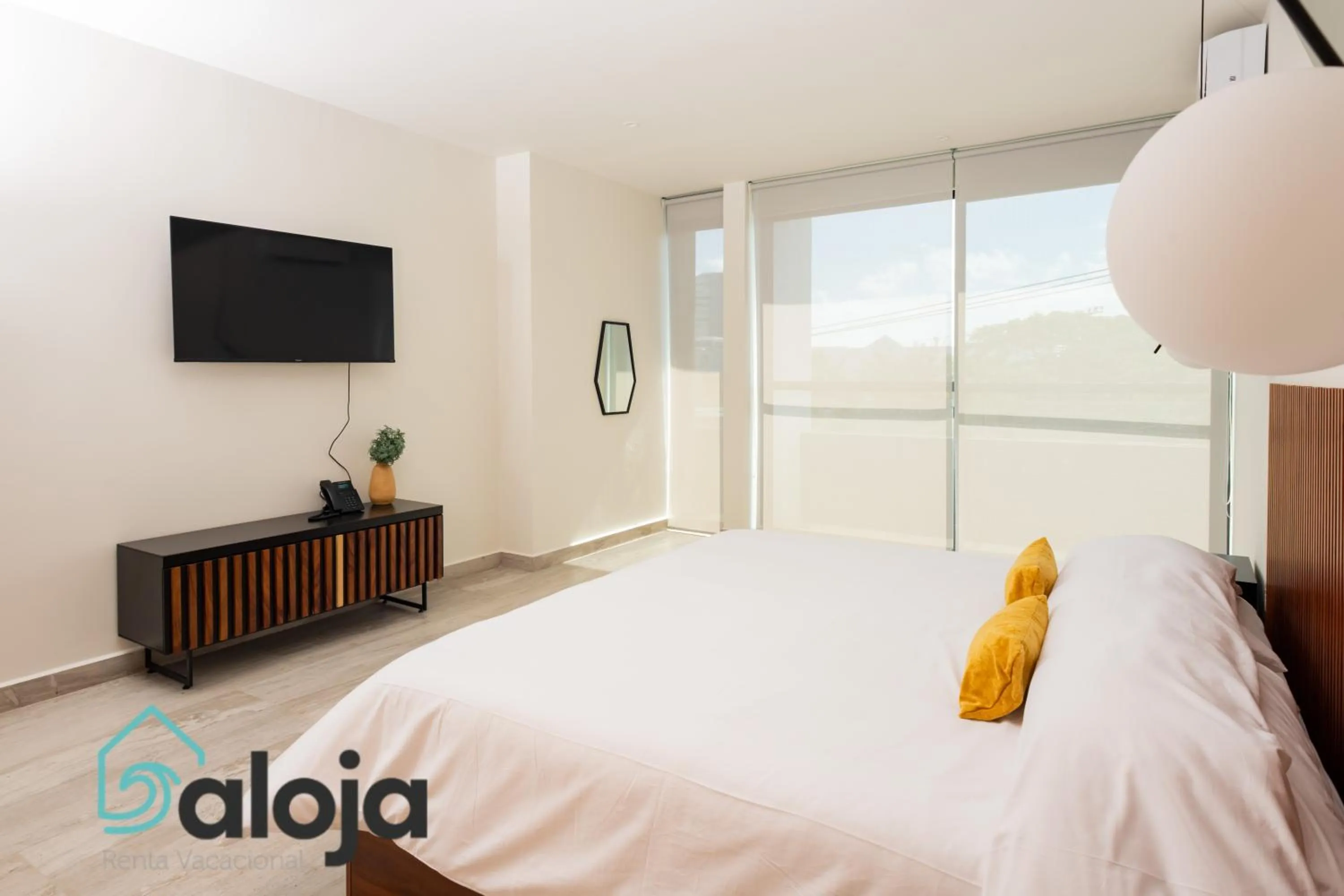 Bed in Torre Sofia - By Aloja RV