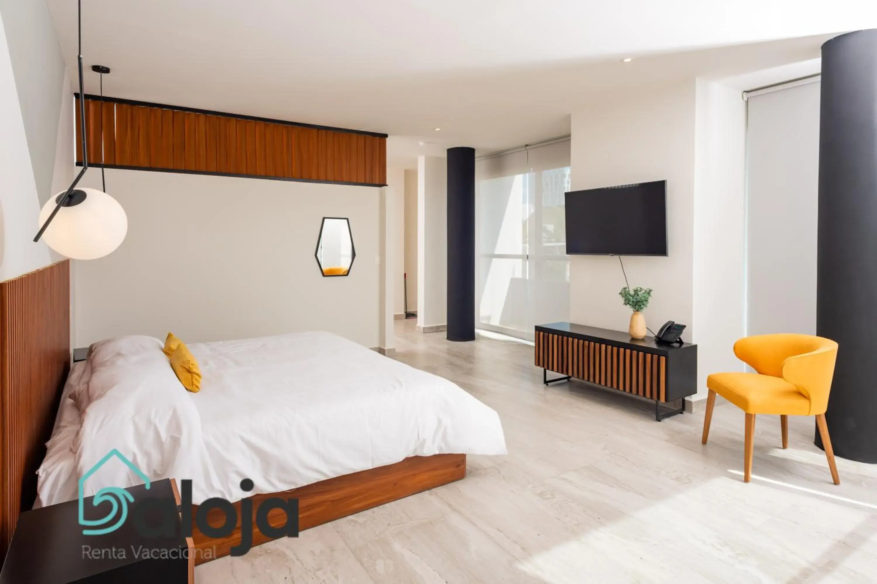 Deluxe King Studio in Torre Sofia - By Aloja RV Deluxe King Studio in Torre Sofia - By Aloja RV