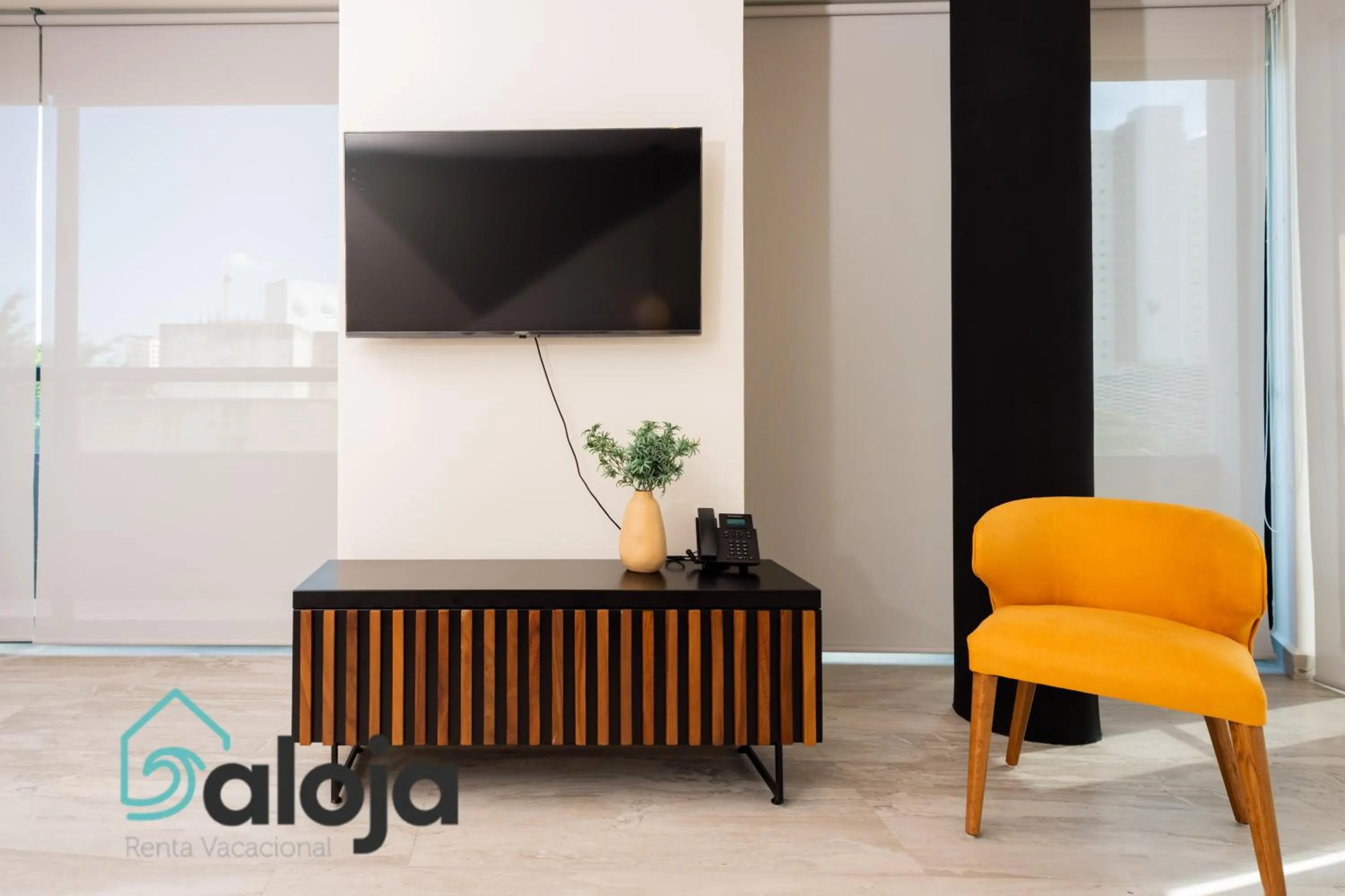 TV and multimedia in Torre Sofia - By Aloja RV