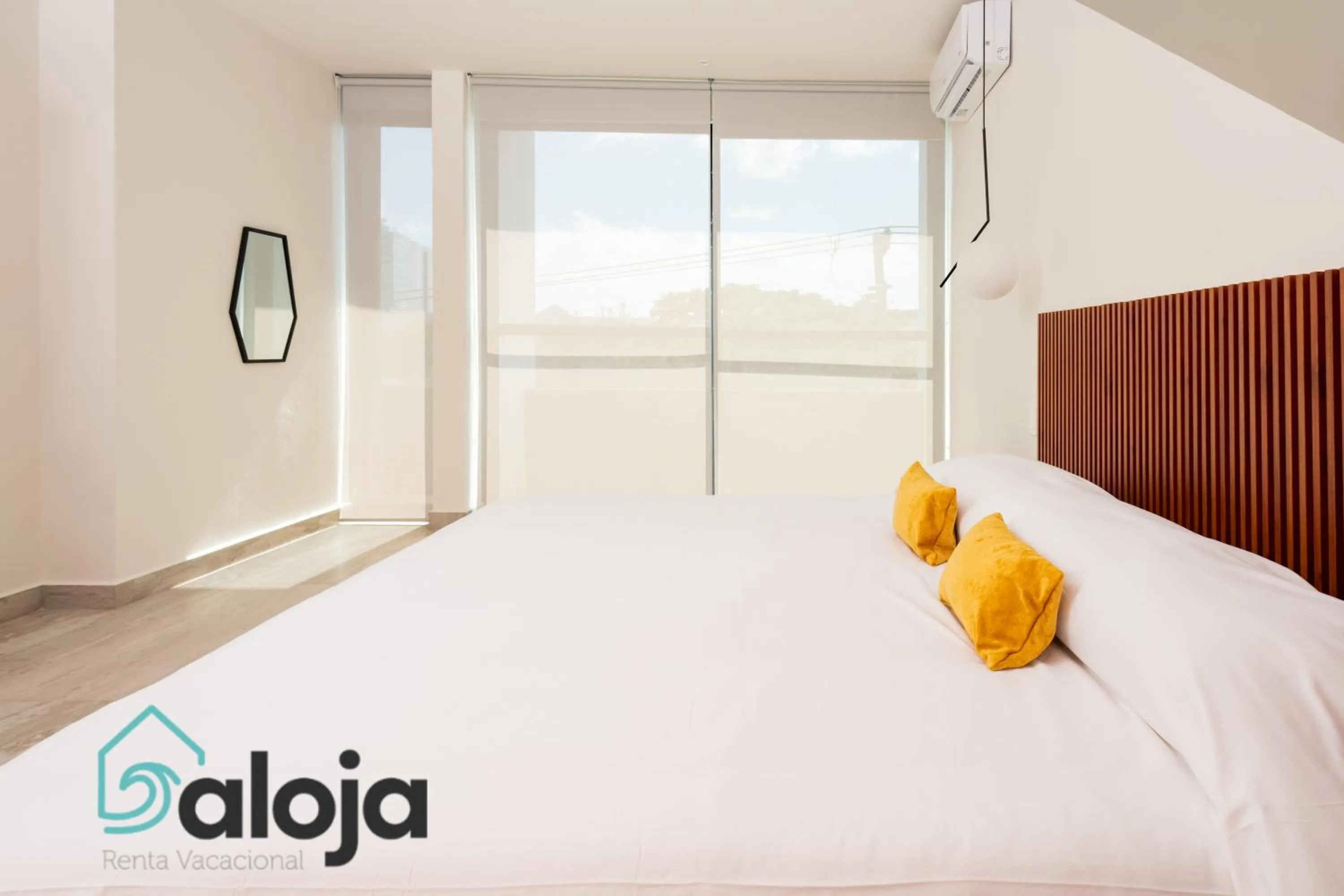 Bed in Torre Sofia - By Aloja RV