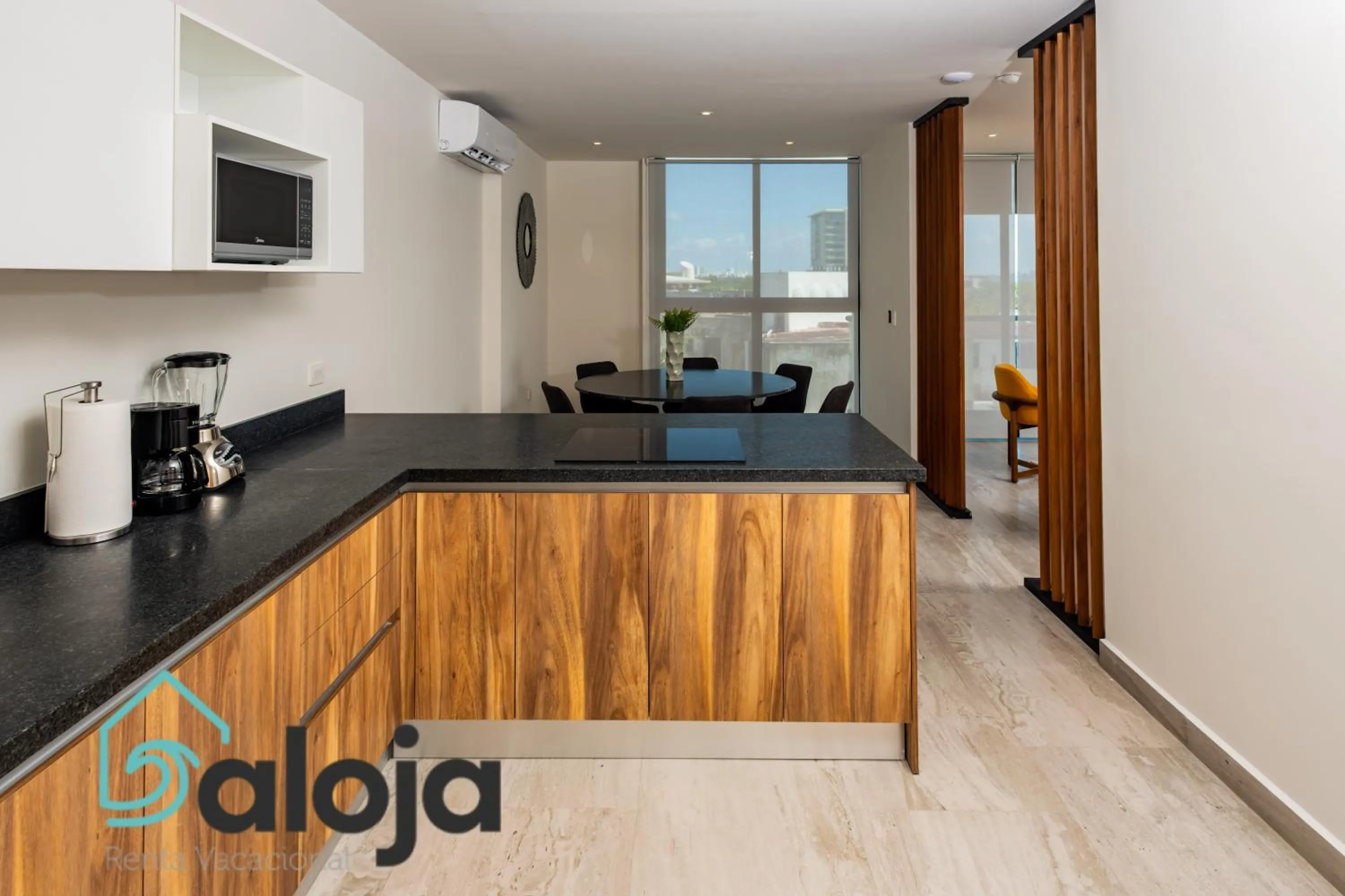 Kitchen or kitchenette in Torre Sofia - By Aloja RV