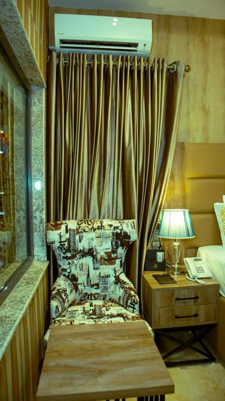 TN MAX LUXURY HOME