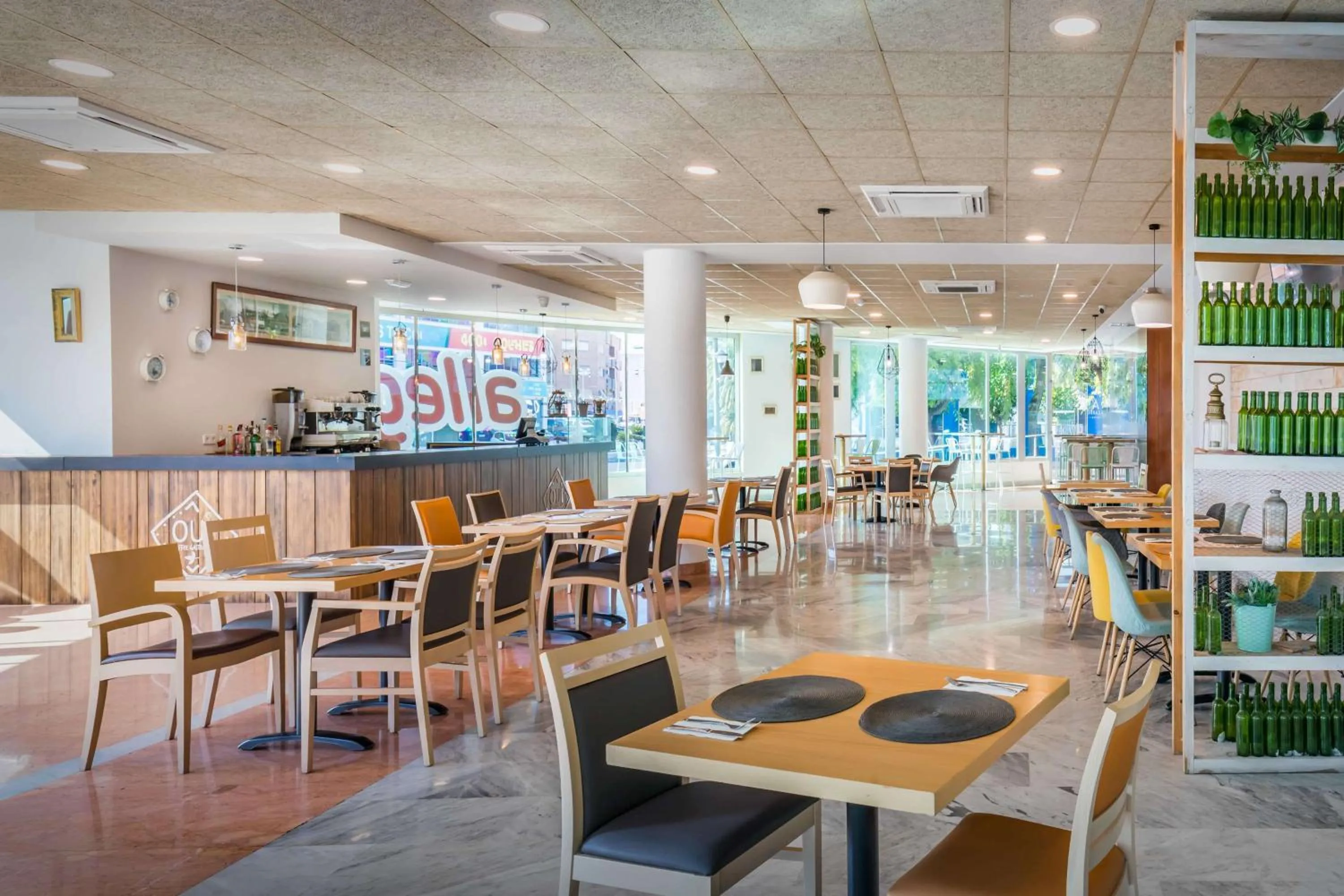 Lounge or bar in Allegro Murcia Azarbe