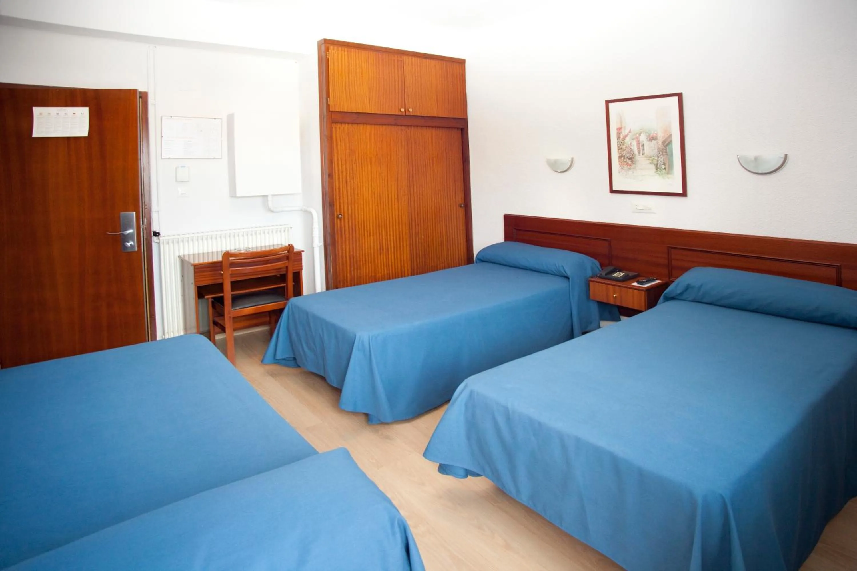 Photo of the whole room, Bed in Hotel Roca