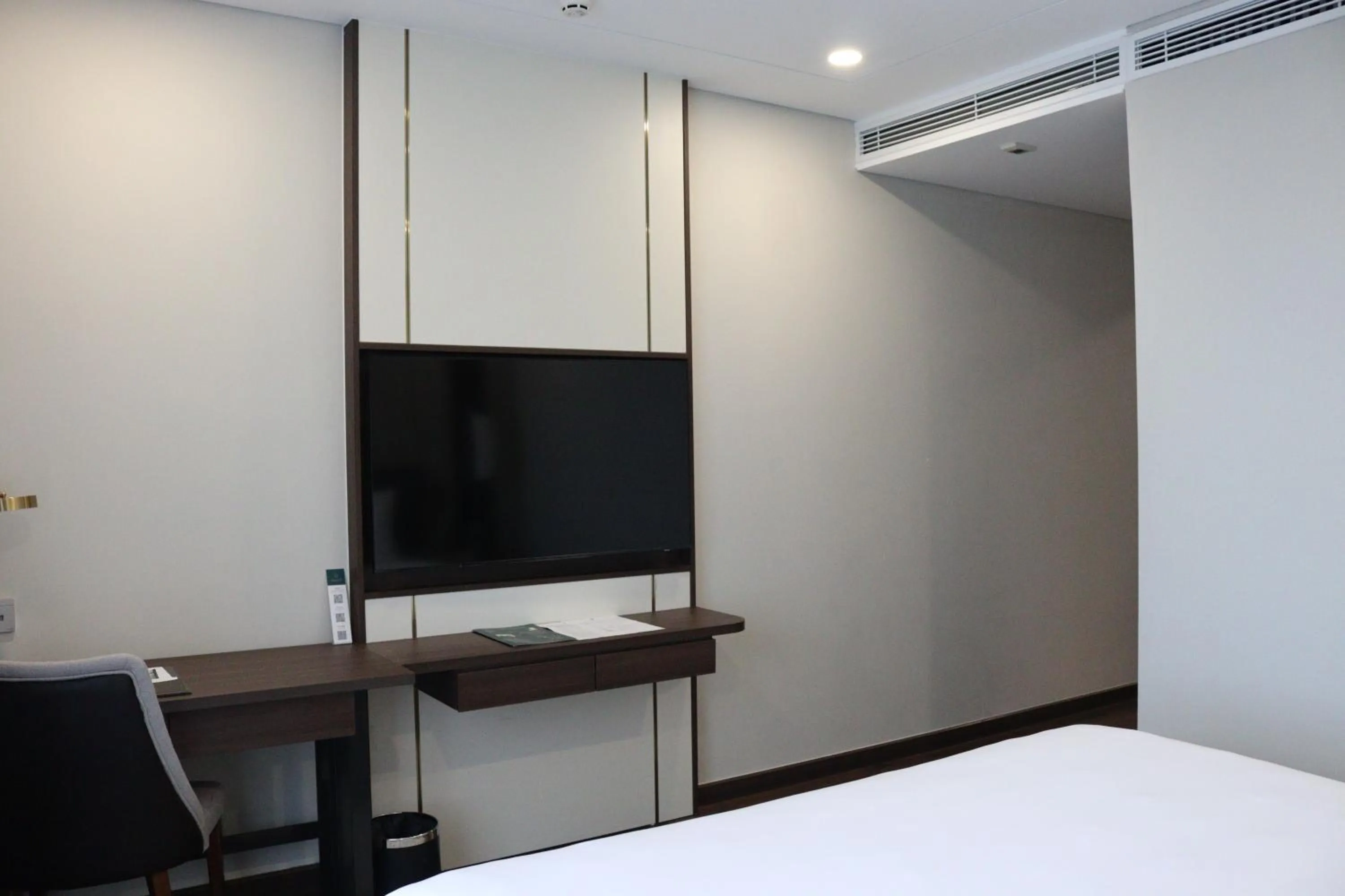 TV and multimedia, Bed in Grand K Hotel Suites Hanoi
