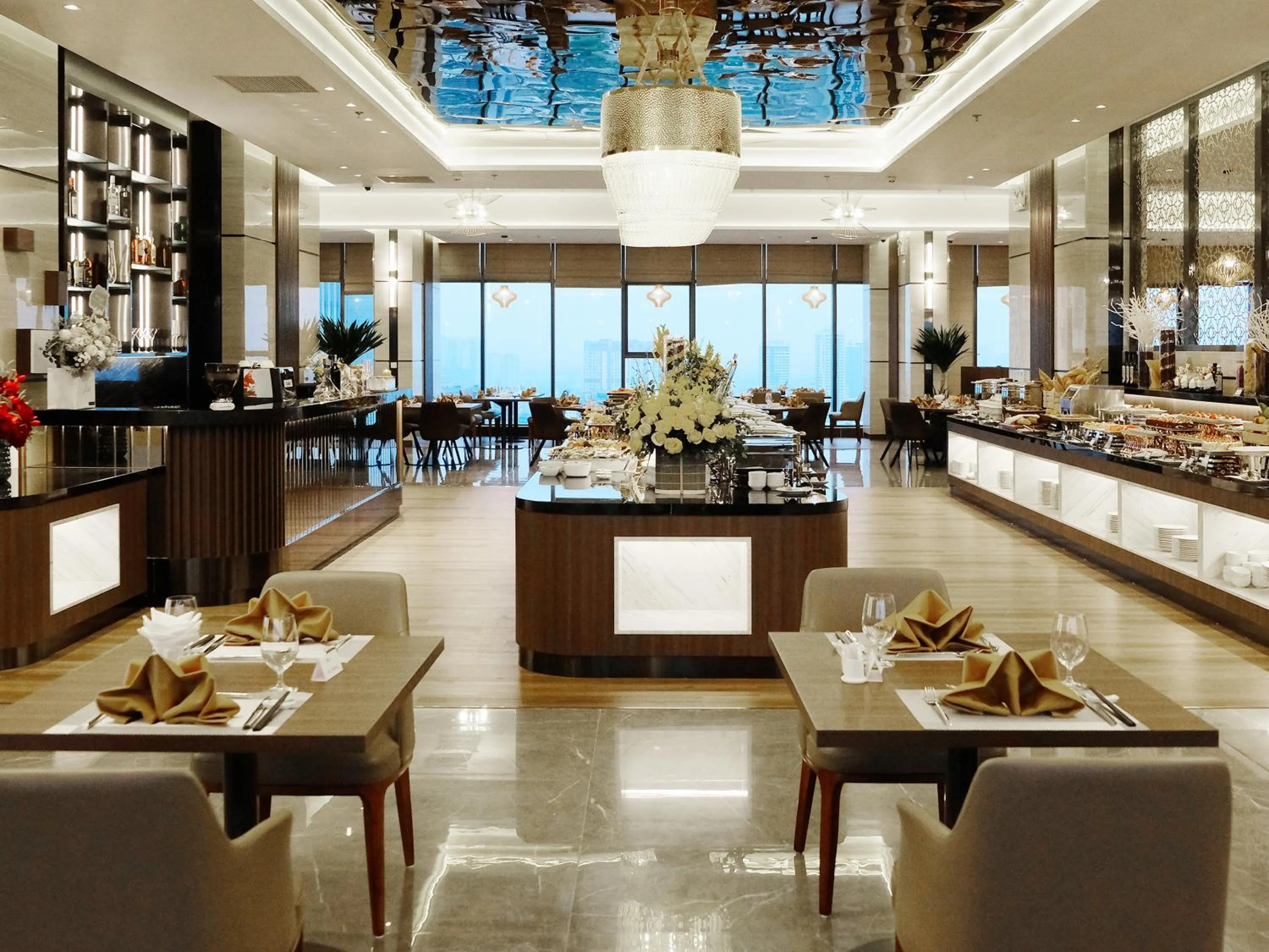 Restaurant/places to eat in Grand K Hotel Suites Hanoi