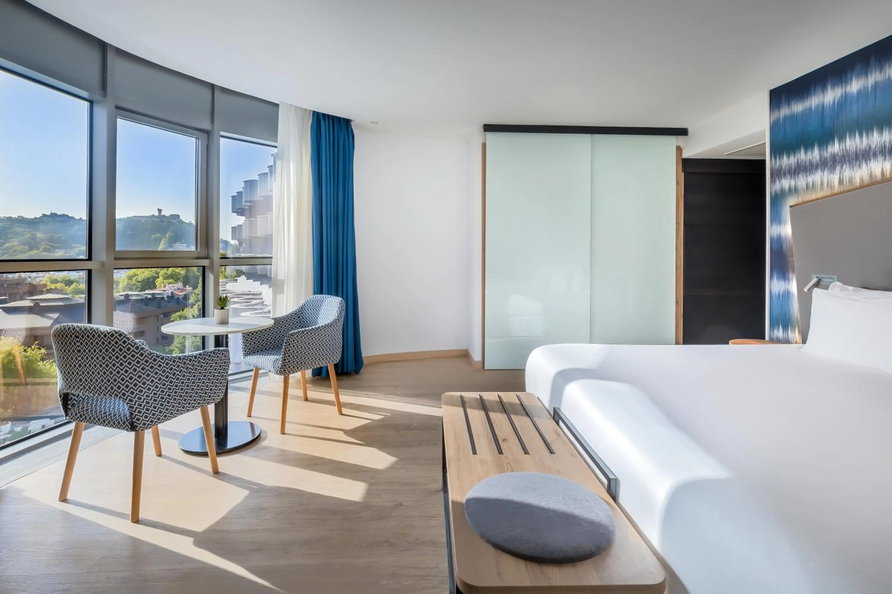 Photo of the whole room, Bed in Barceló Costa Vasca