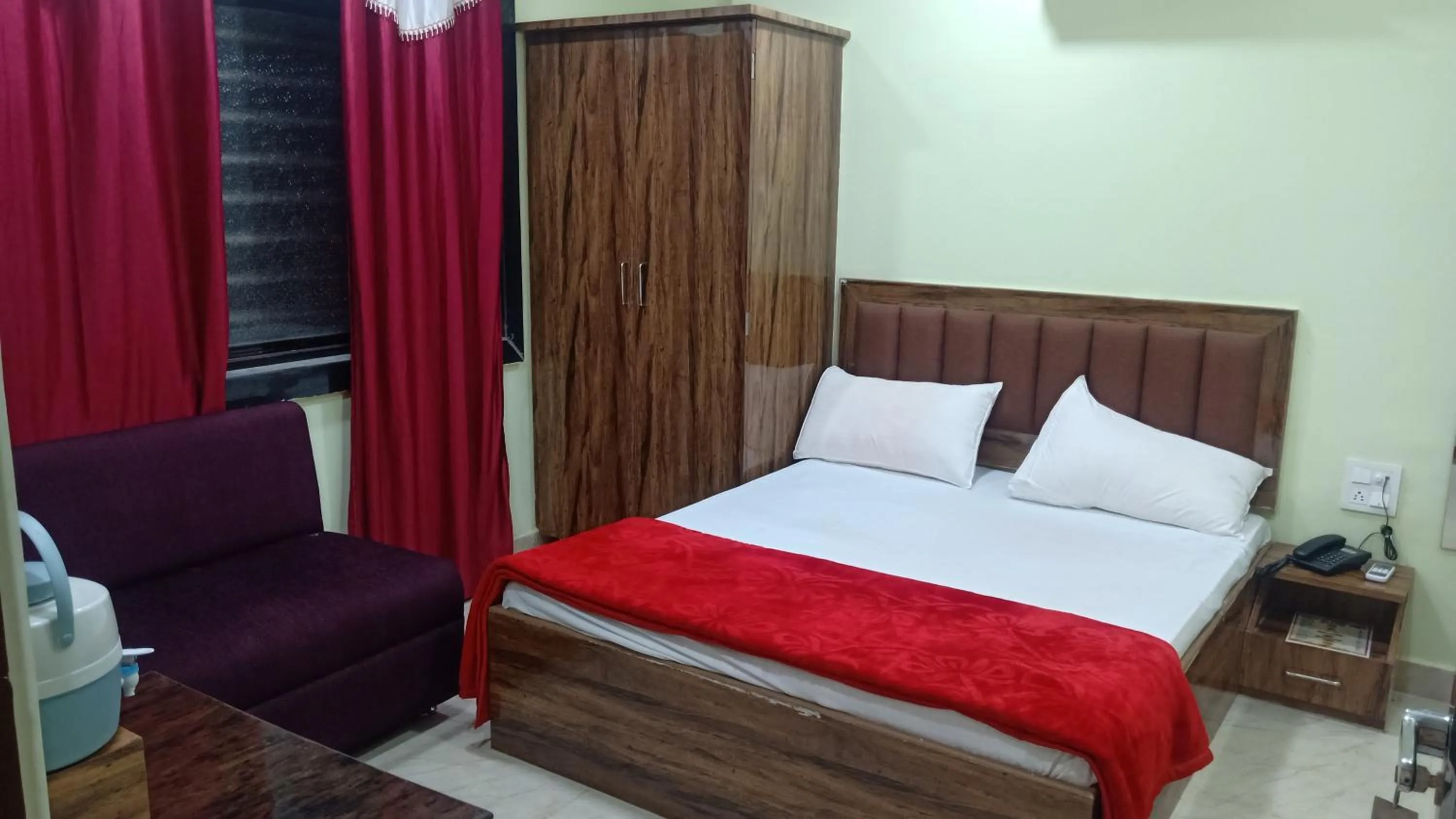 Bed in Shagun Banquet and Hotel