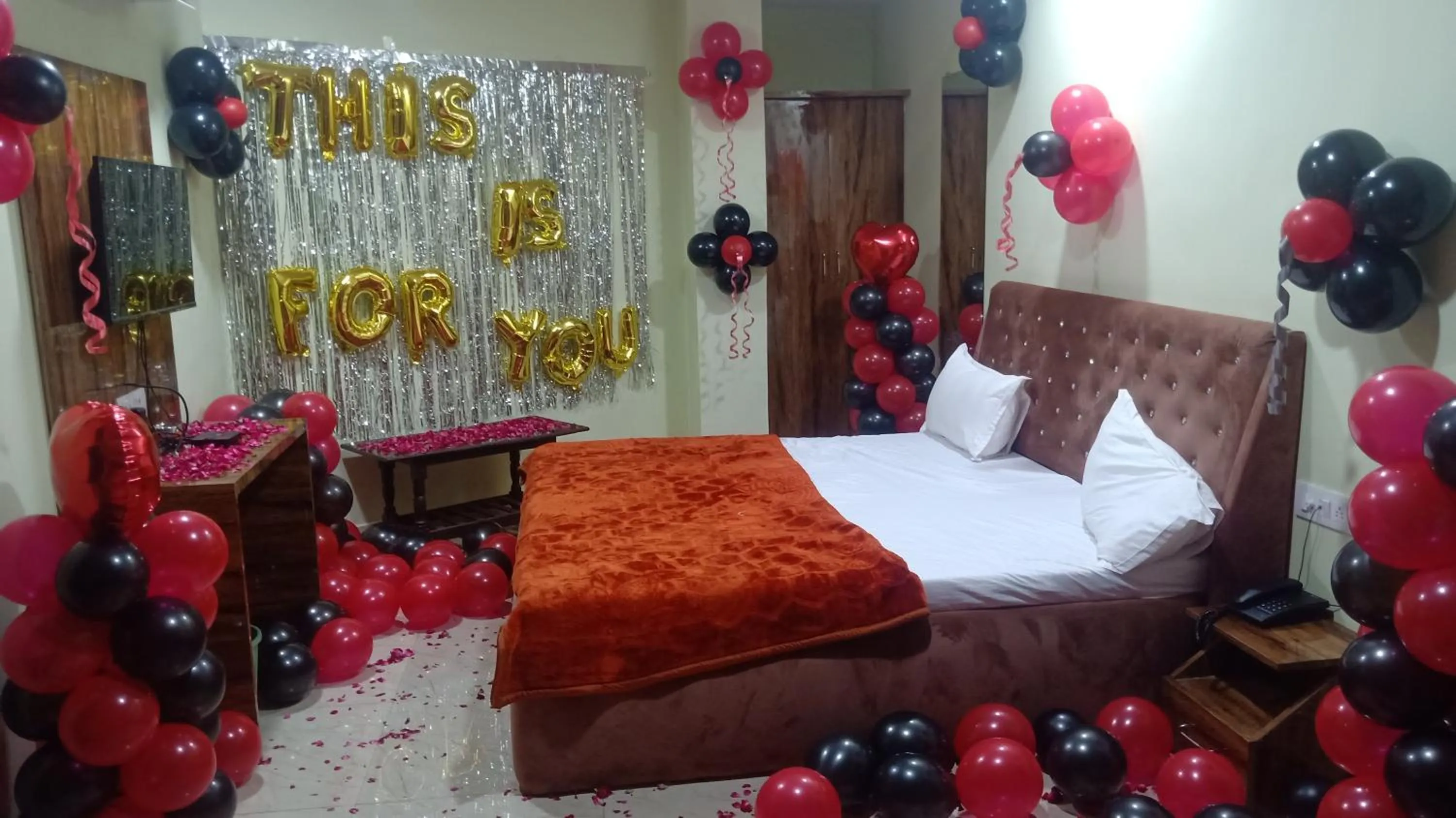 Bed in Shagun Banquet and Hotel