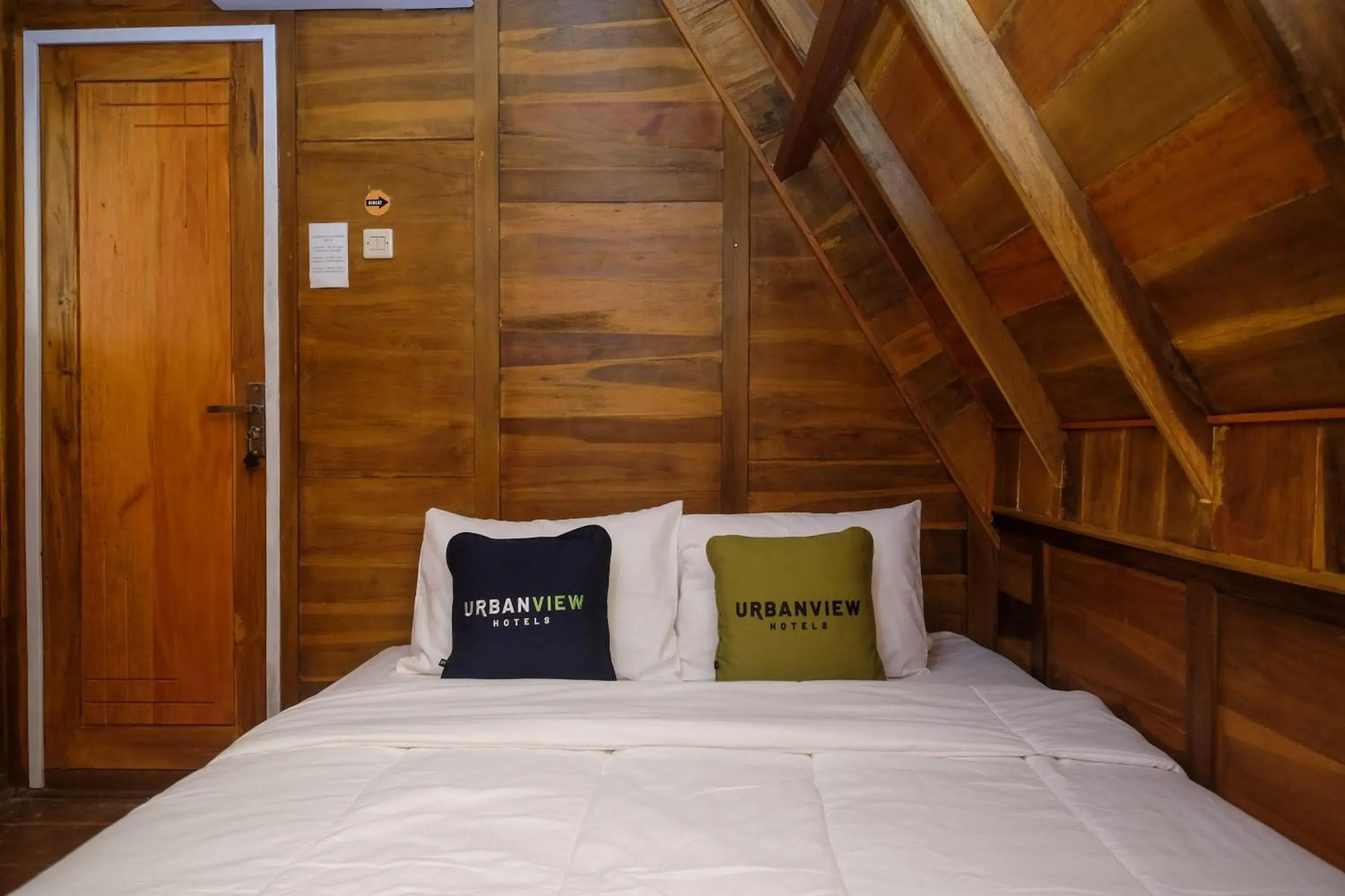 Bedroom, Bed in Urbanview Villa Lukulo Kebumen by RedDoorz Bedroom, Bed in Urbanview Villa Lukulo Kebumen by RedDoorz