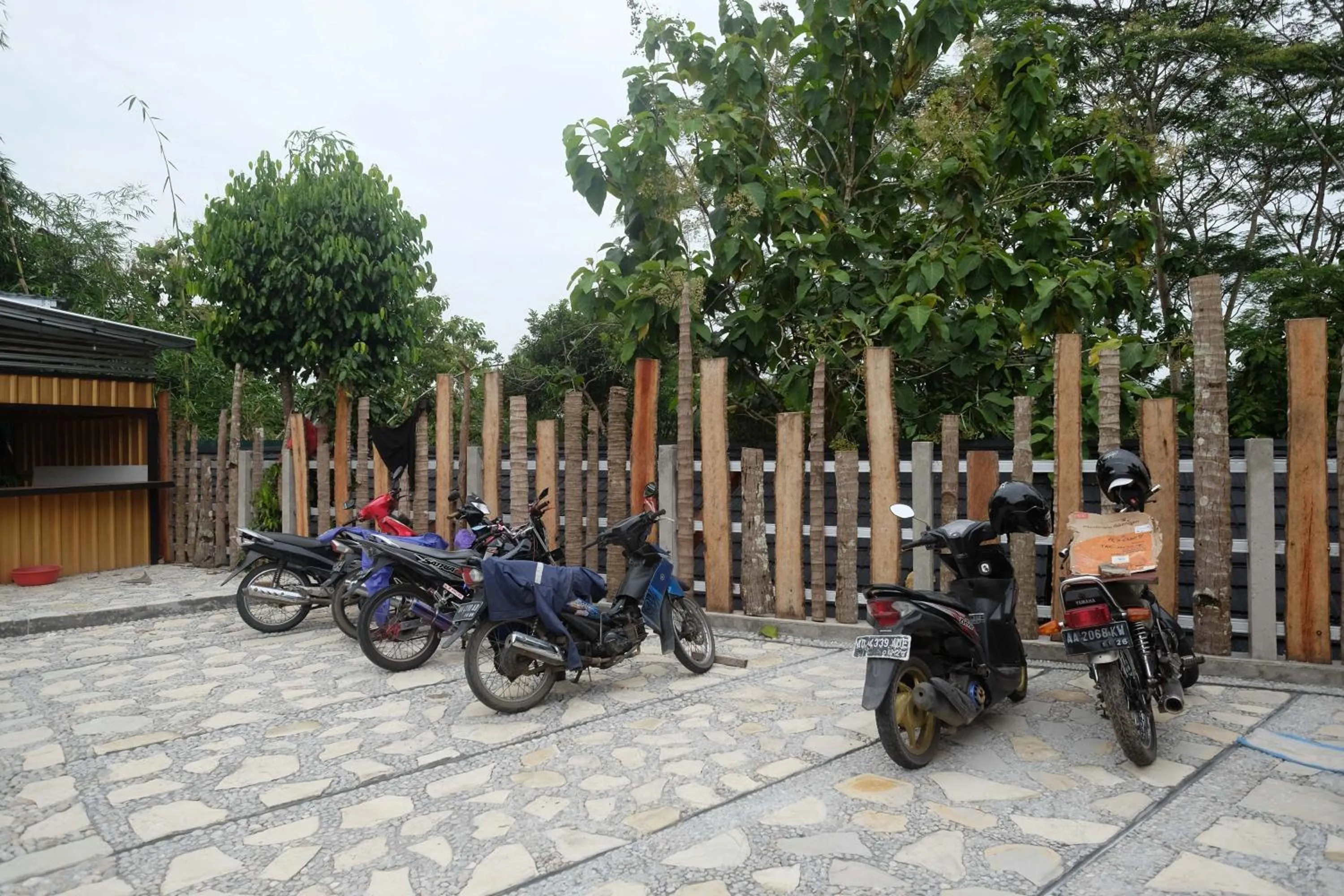 Parking in Urbanview Villa Lukulo Kebumen by RedDoorz