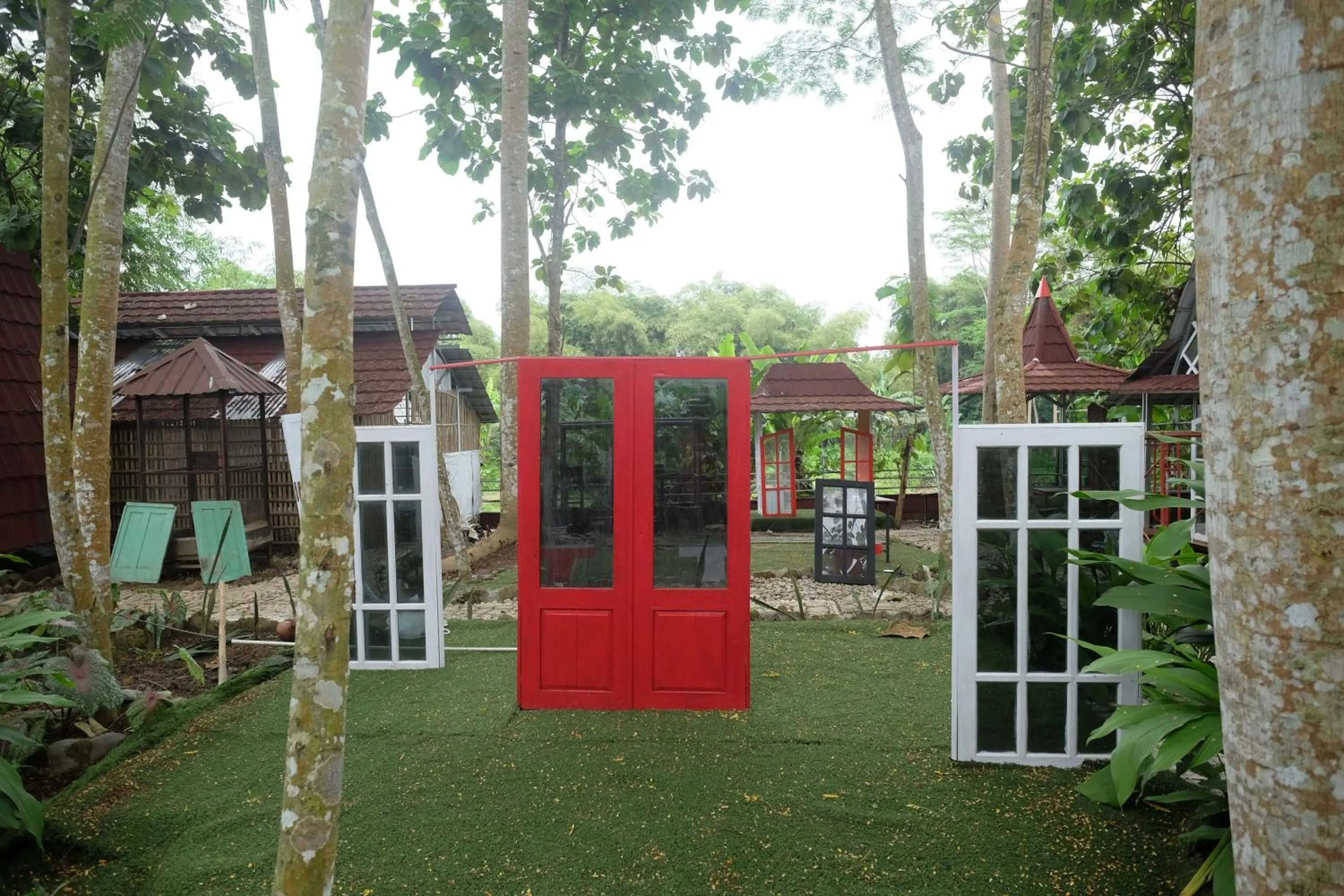 Garden in Urbanview Villa Lukulo Kebumen by RedDoorz