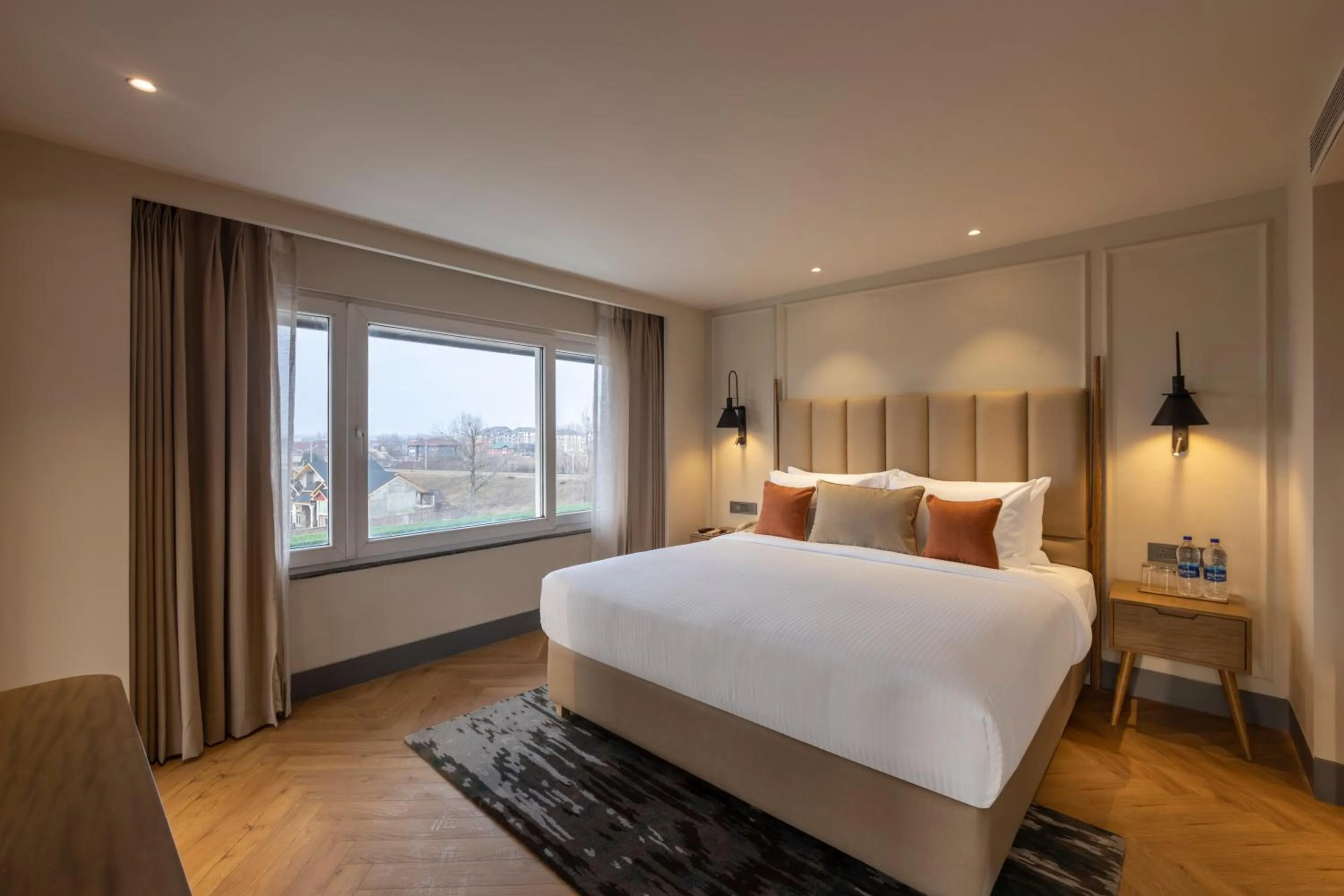 Bed in Sarovar Portico Srinagar