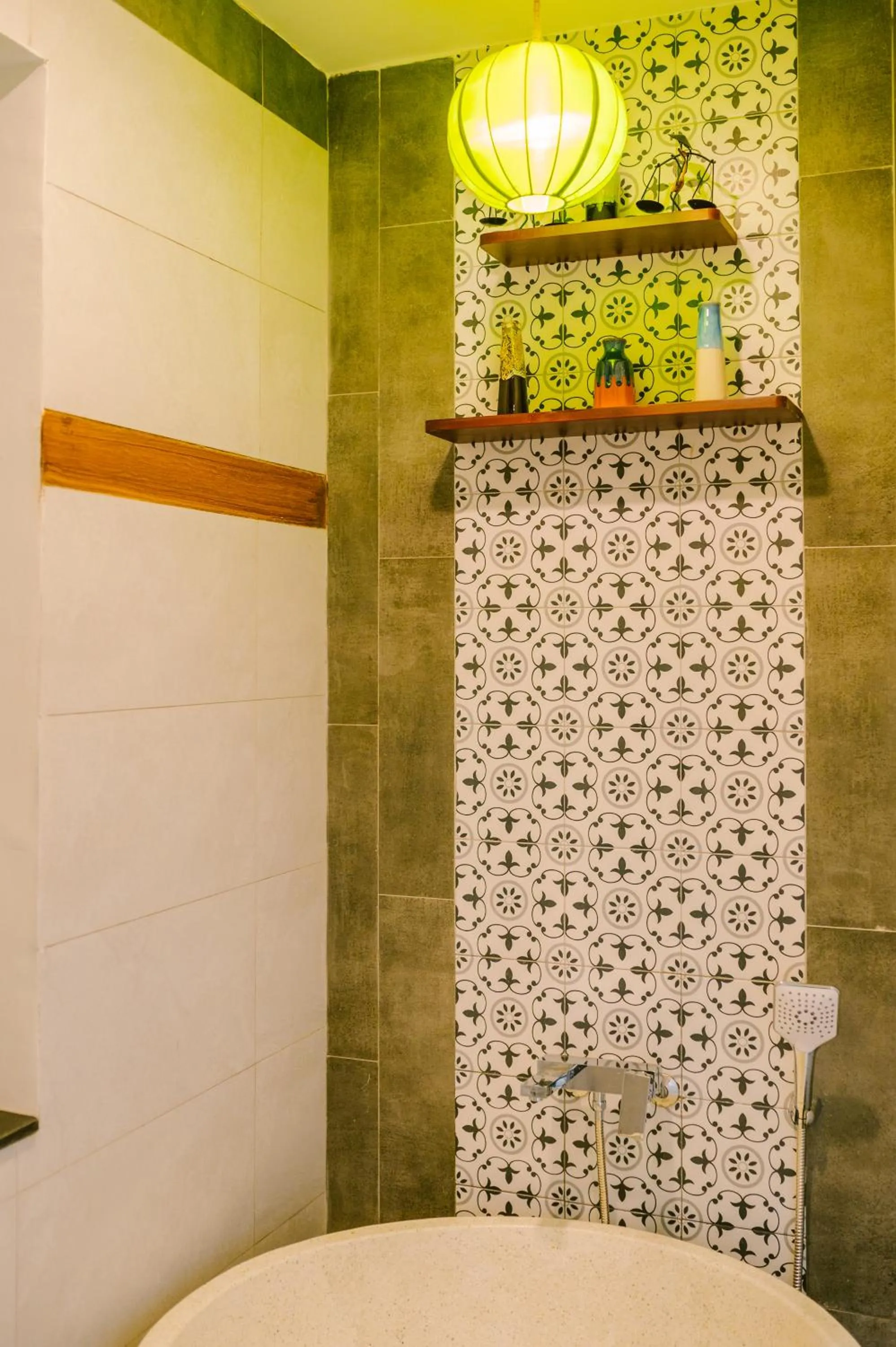 Bathroom in De'Colore Villa Hoi An