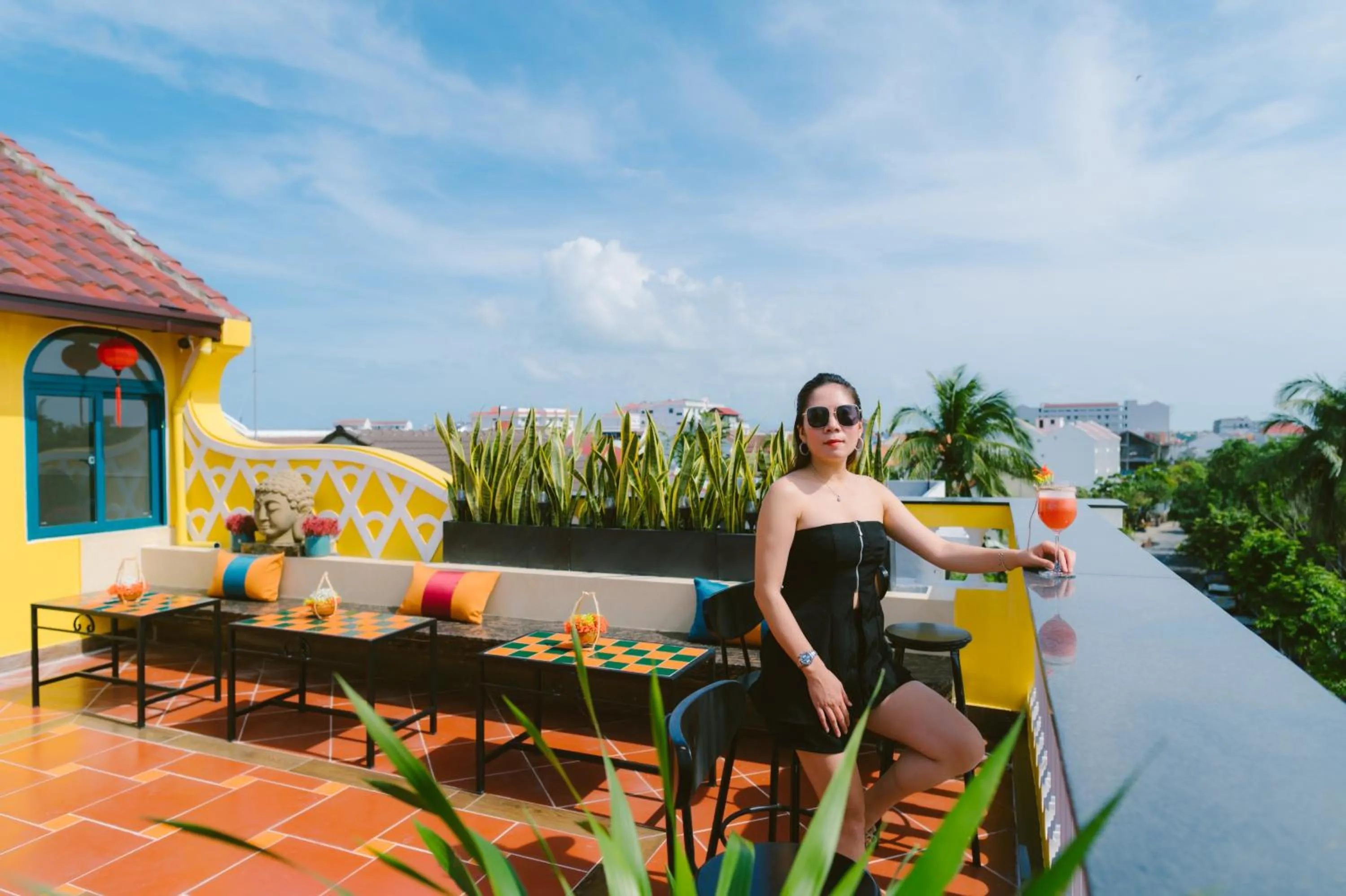Balcony/Terrace in De'Colore Villa Hoi An