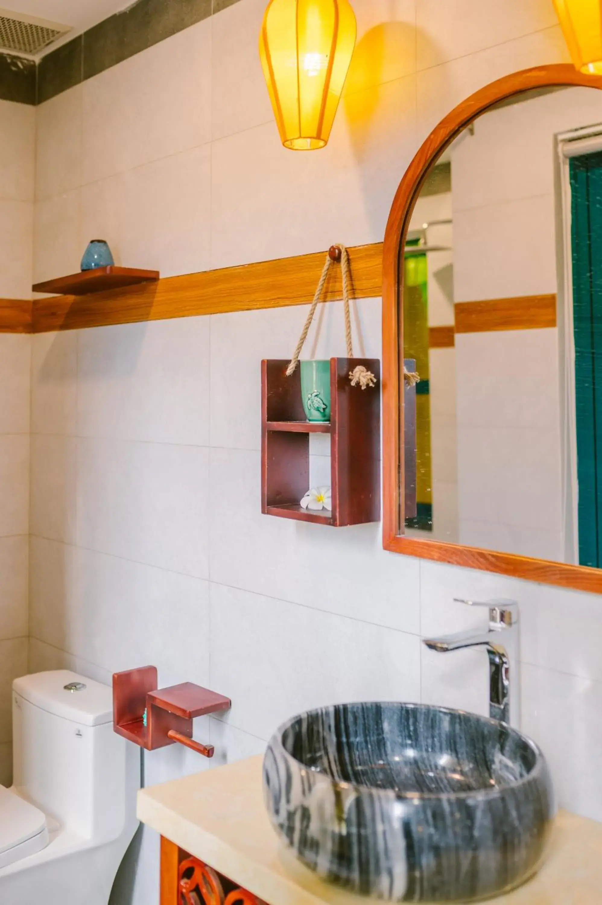Bathroom in De'Colore Villa Hoi An Bathroom in De'Colore Villa Hoi An