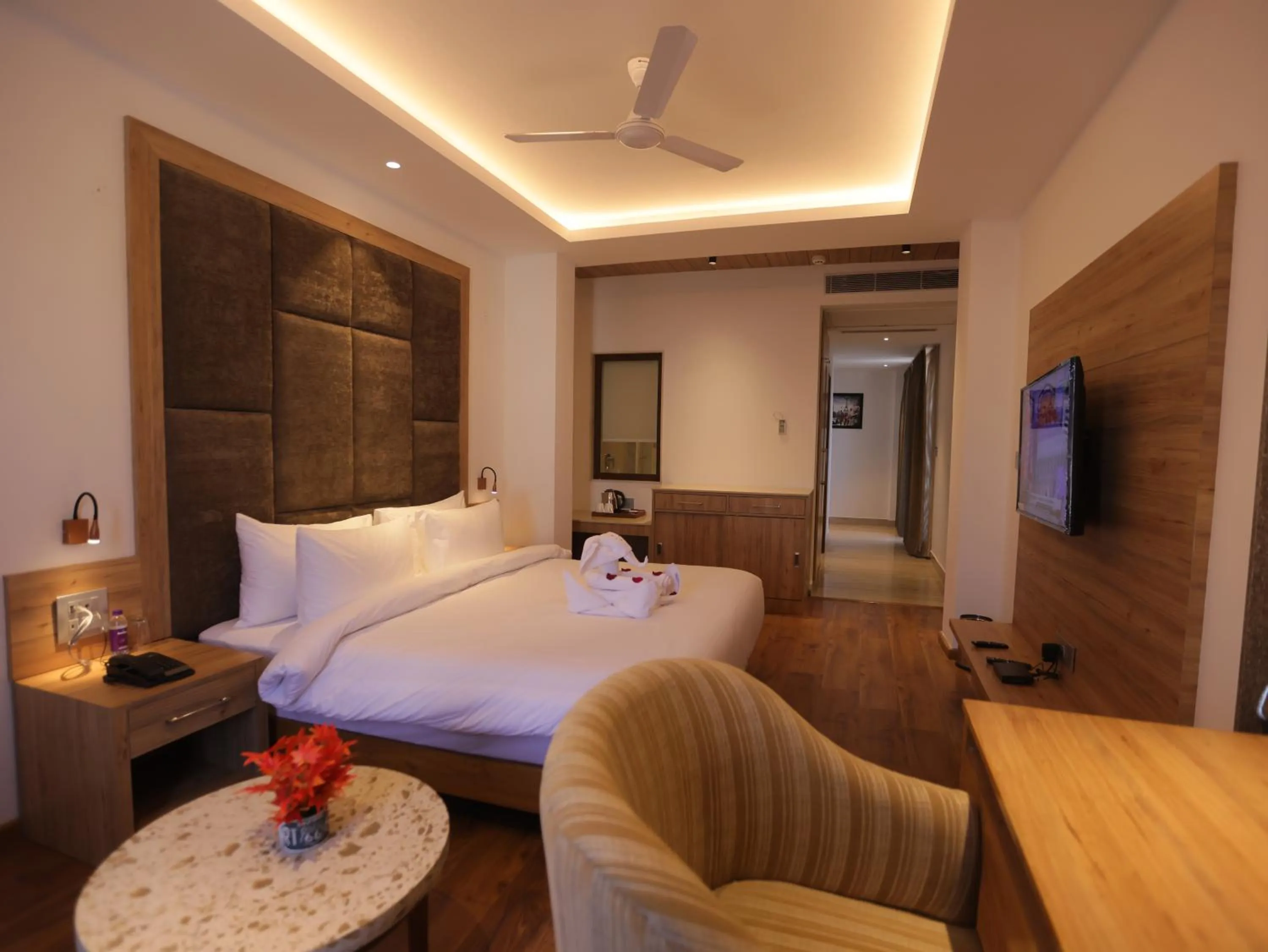 Bed in Clarks Inn Express, Dehradun