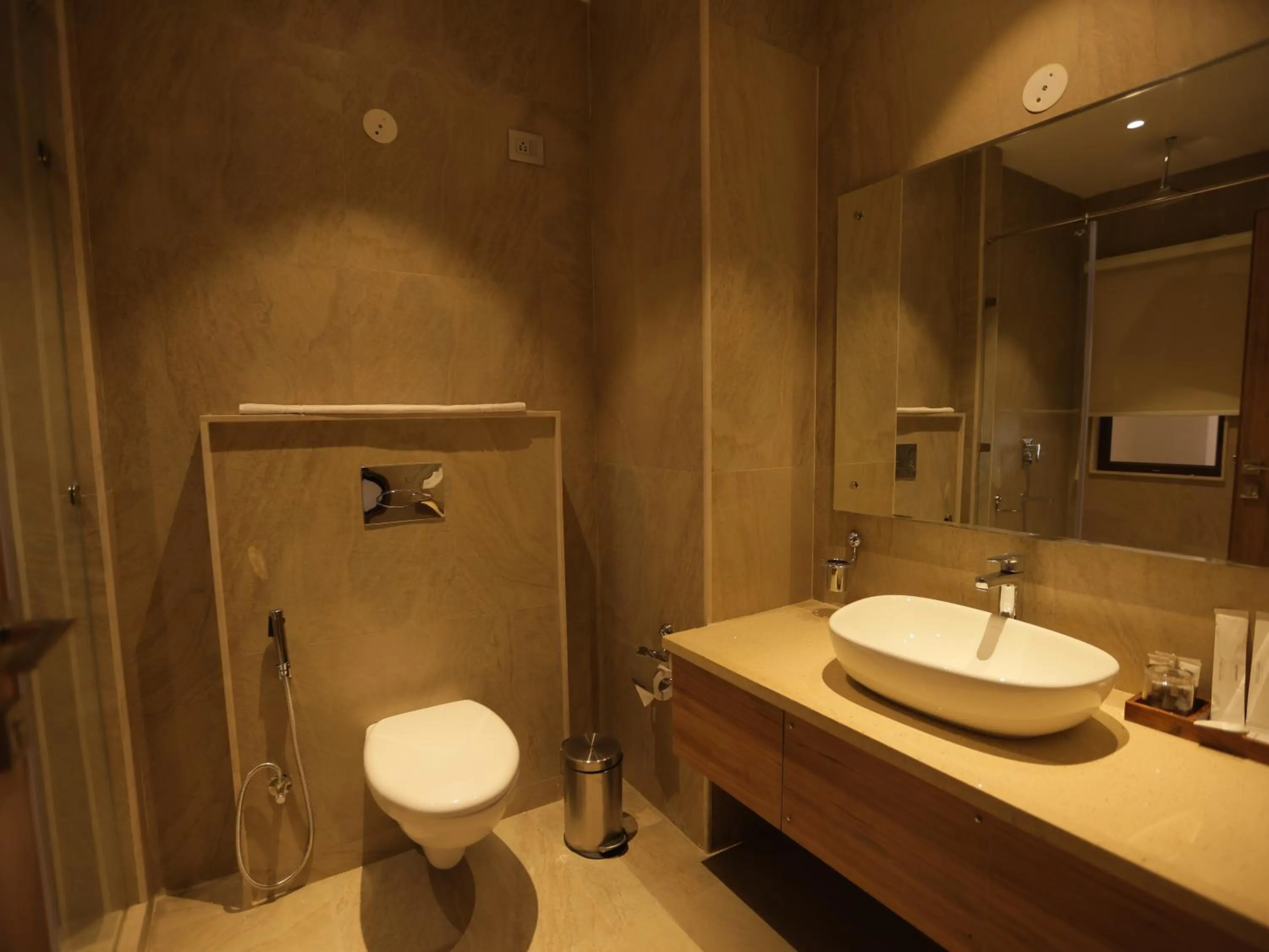 Bathroom in Clarks Inn Express, Dehradun