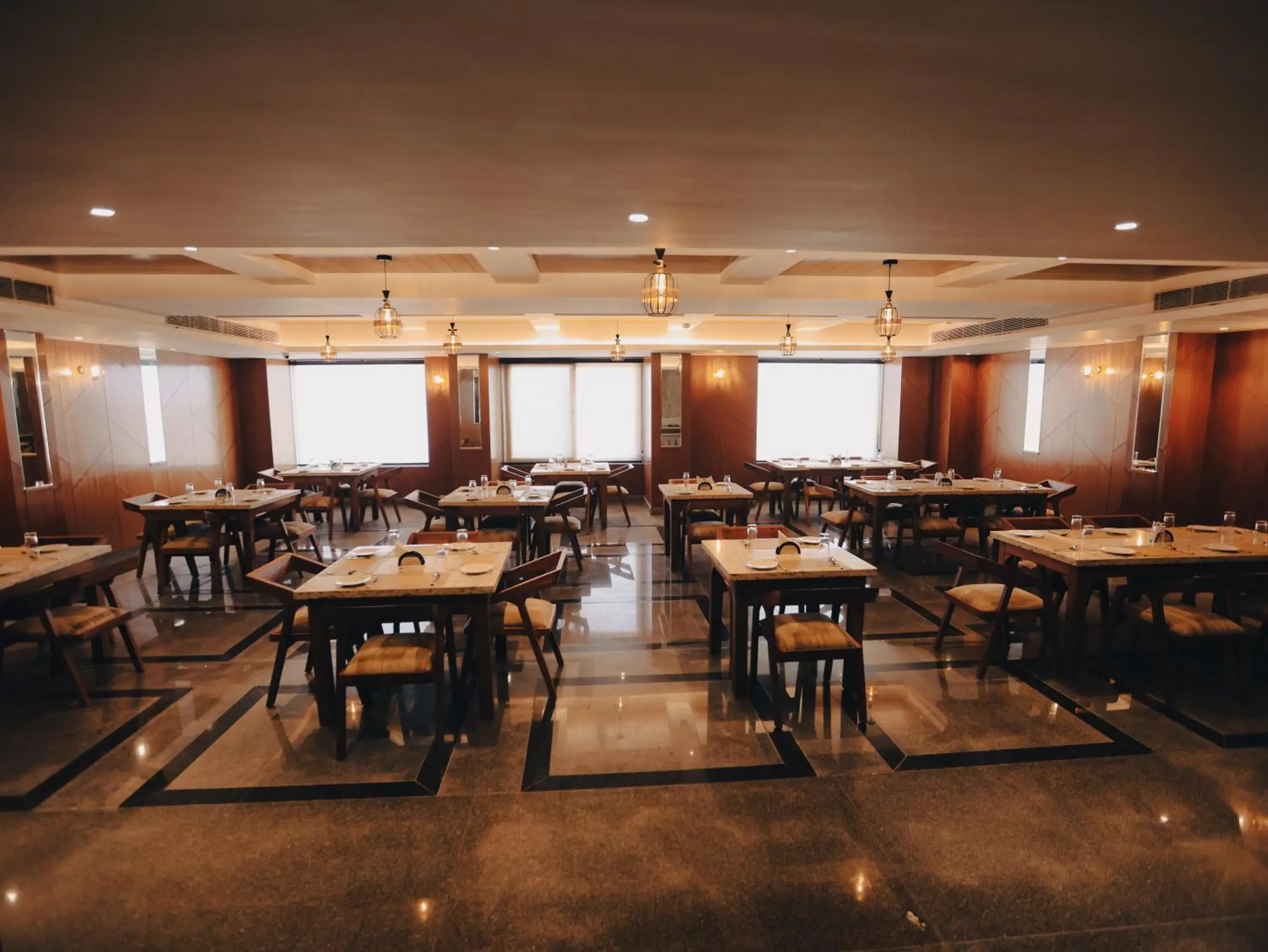 Restaurant/places to eat in Clarks Inn Express, Dehradun Restaurant/places to eat in Clarks Inn Express, Dehradun