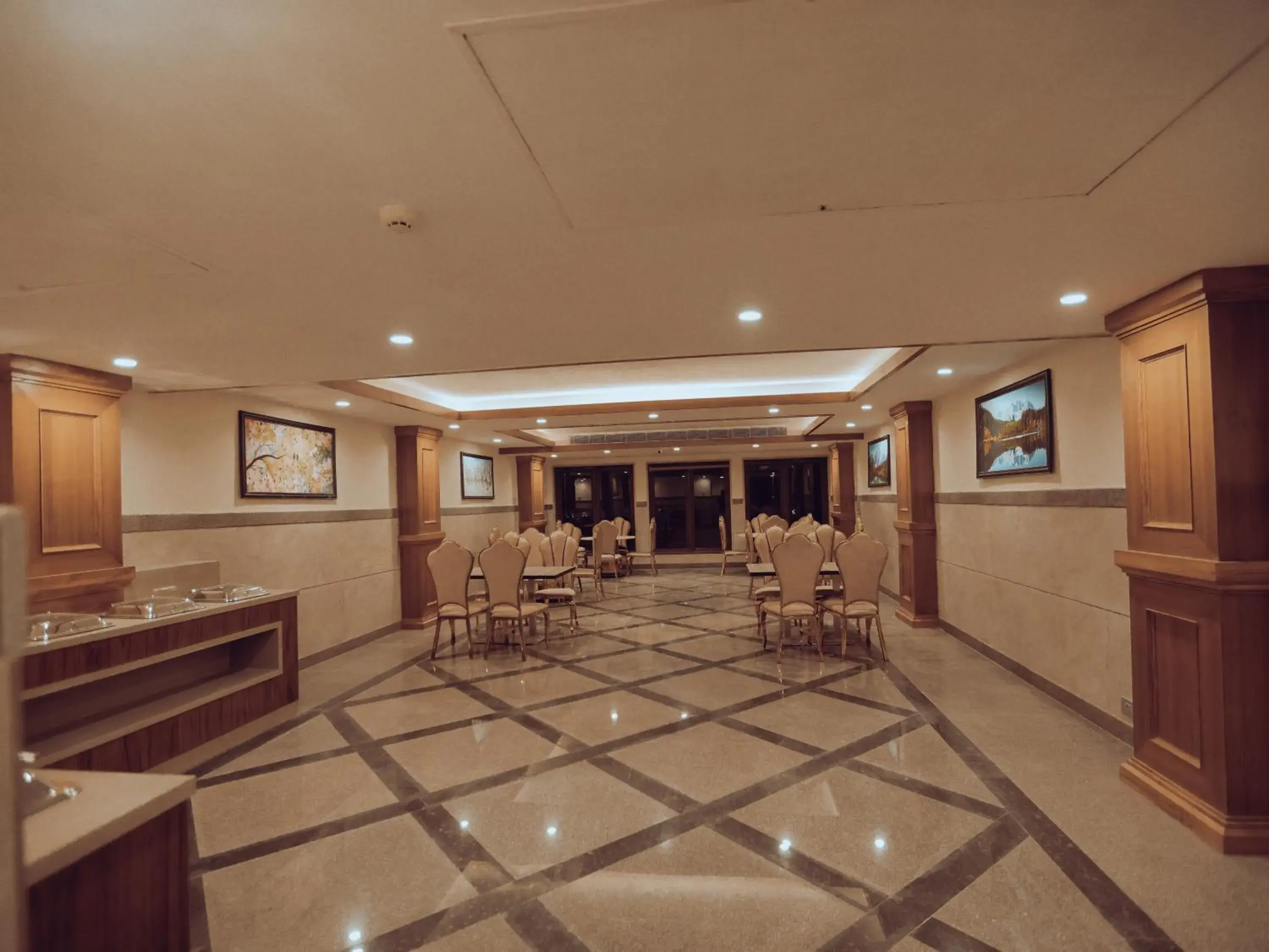 Buffet breakfast in Clarks Inn Express, Dehradun Buffet breakfast in Clarks Inn Express, Dehradun