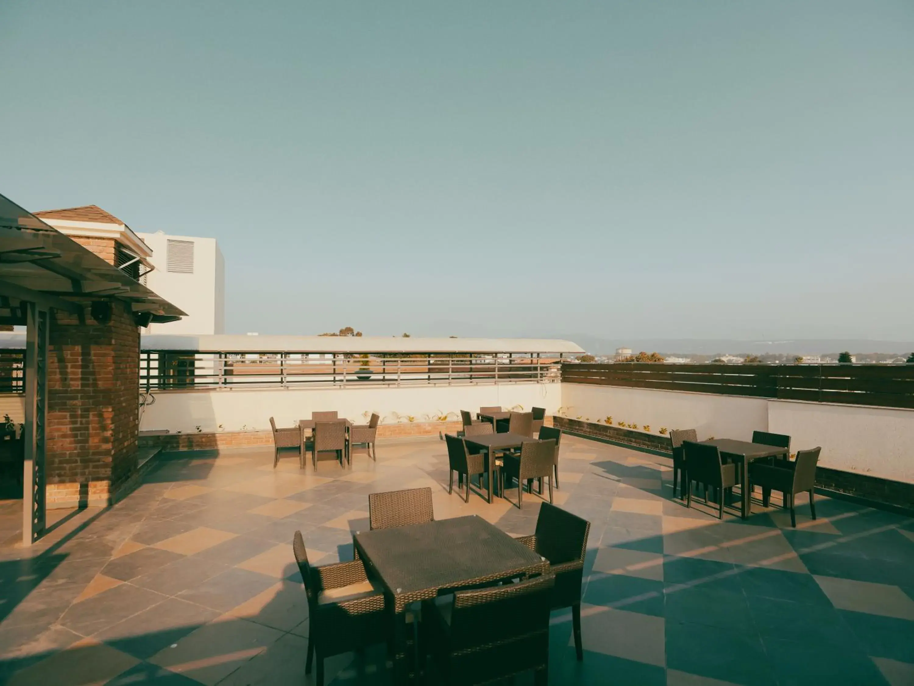 Restaurant/places to eat in Clarks Inn Express, Dehradun Restaurant/places to eat in Clarks Inn Express, Dehradun