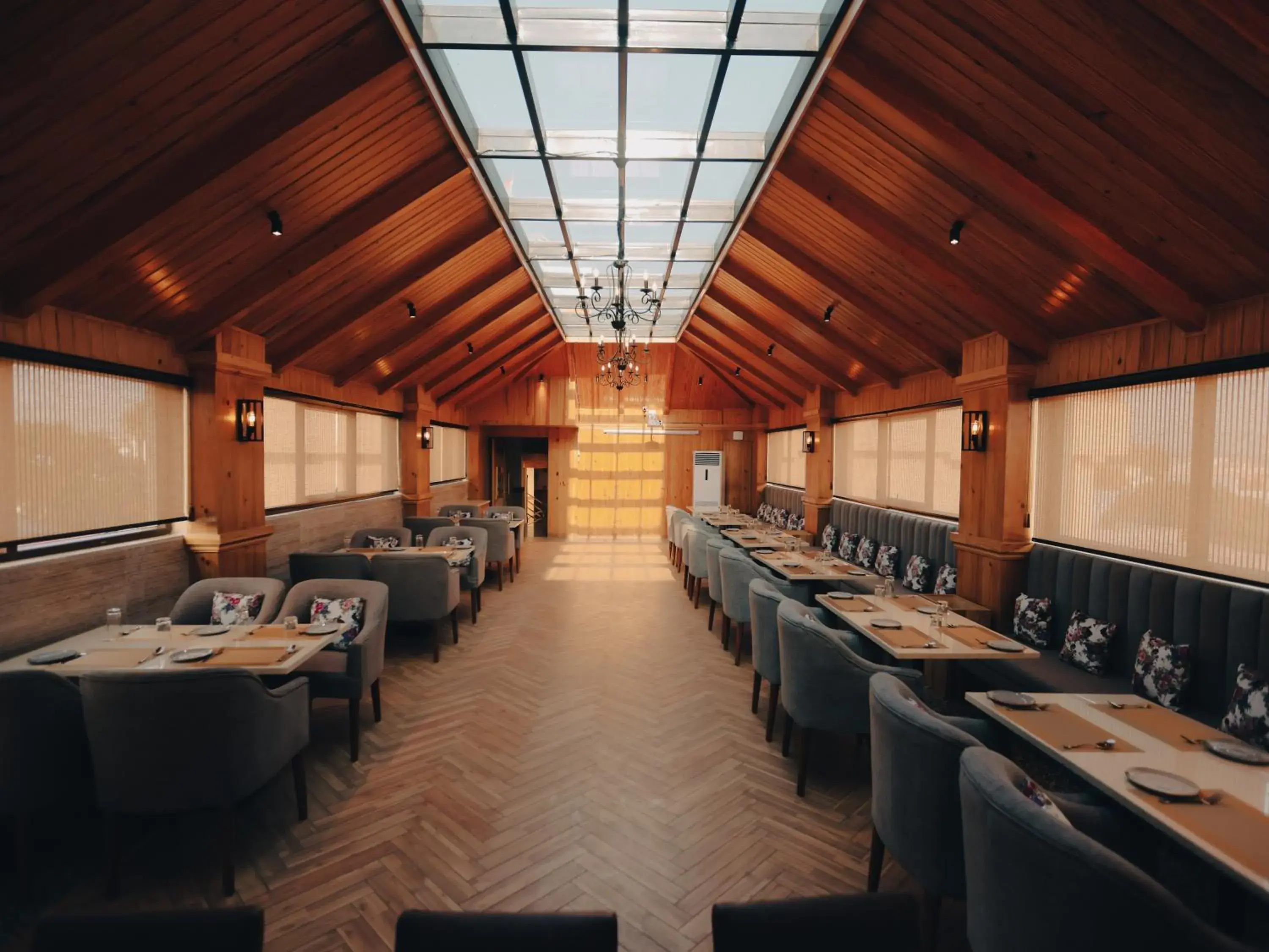 Restaurant/places to eat in Clarks Inn Express, Dehradun Restaurant/places to eat in Clarks Inn Express, Dehradun