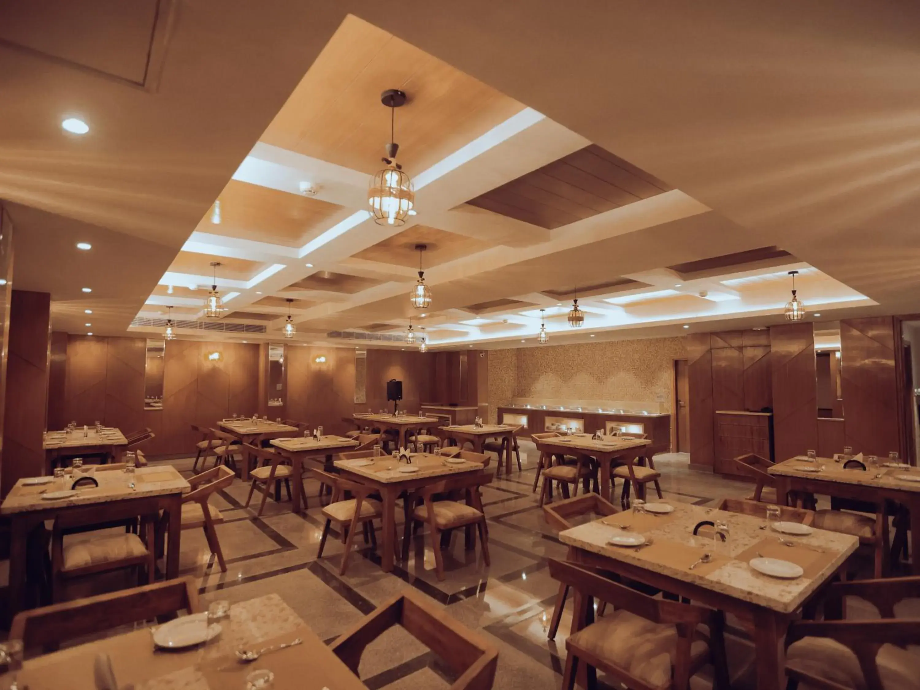 Restaurant/places to eat in Clarks Inn Express, Dehradun Restaurant/places to eat in Clarks Inn Express, Dehradun