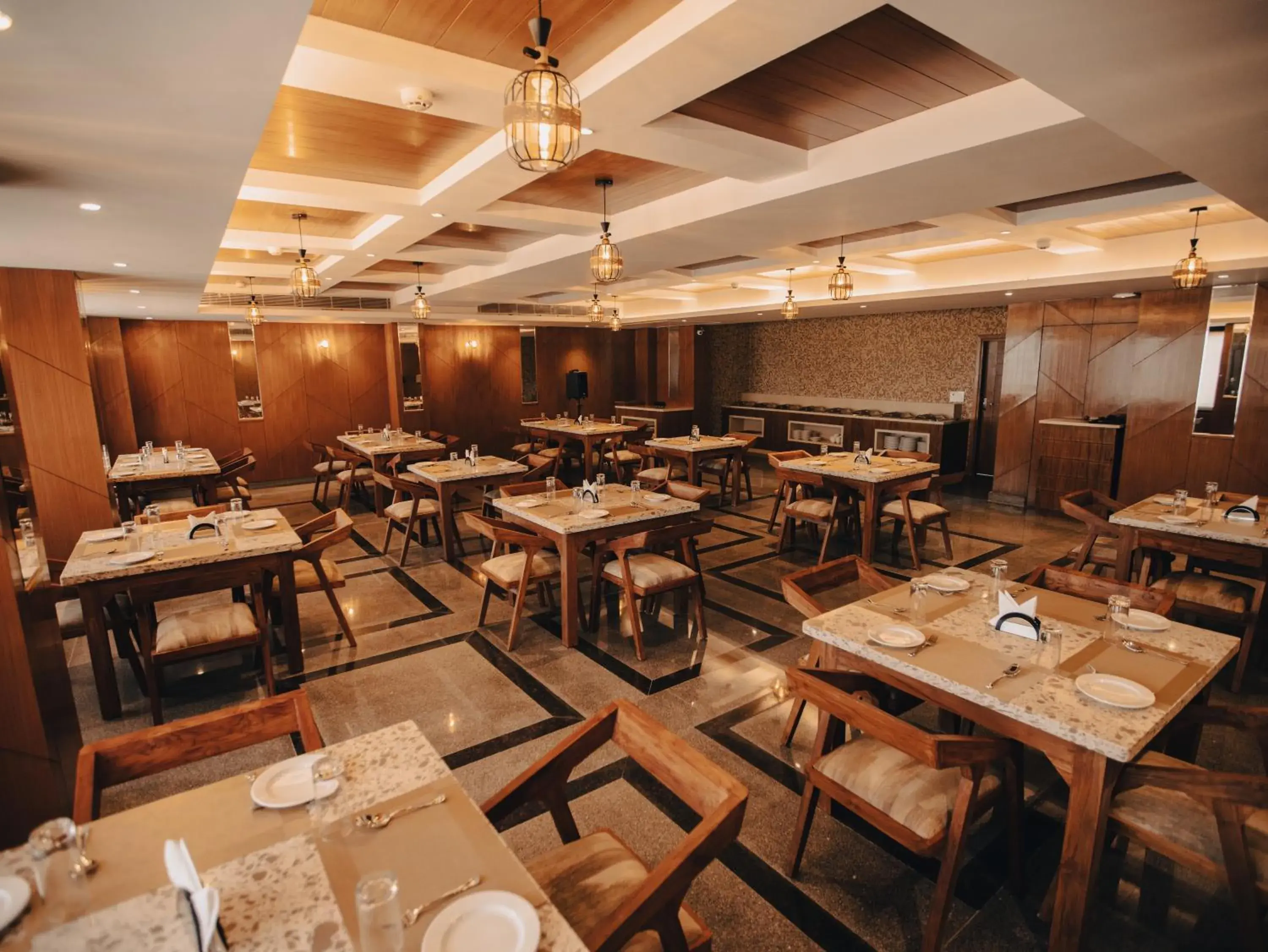 Restaurant/places to eat in Clarks Inn Express, Dehradun Restaurant/places to eat in Clarks Inn Express, Dehradun