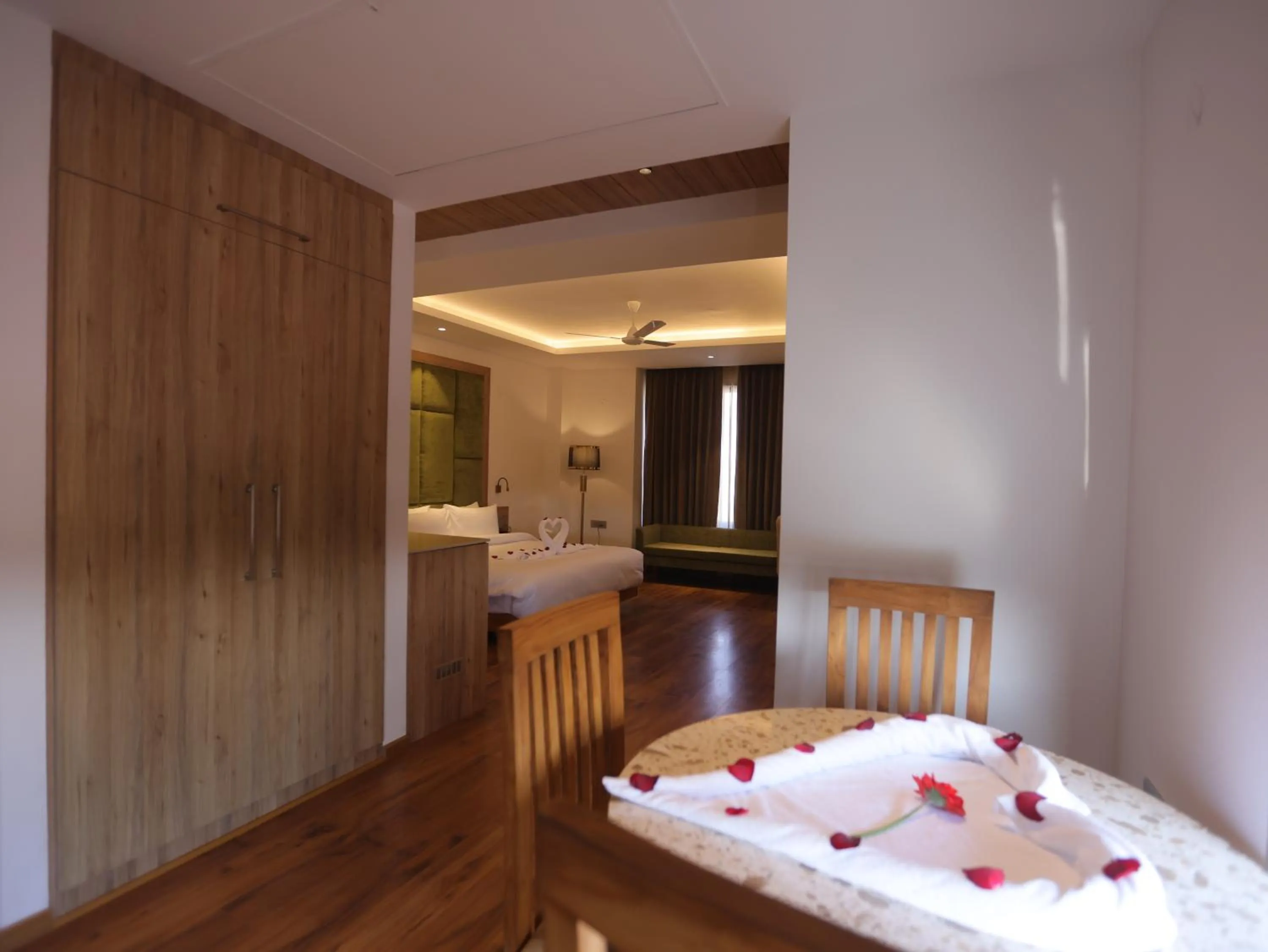 Photo of the whole room, Bed in Clarks Inn Express, Dehradun