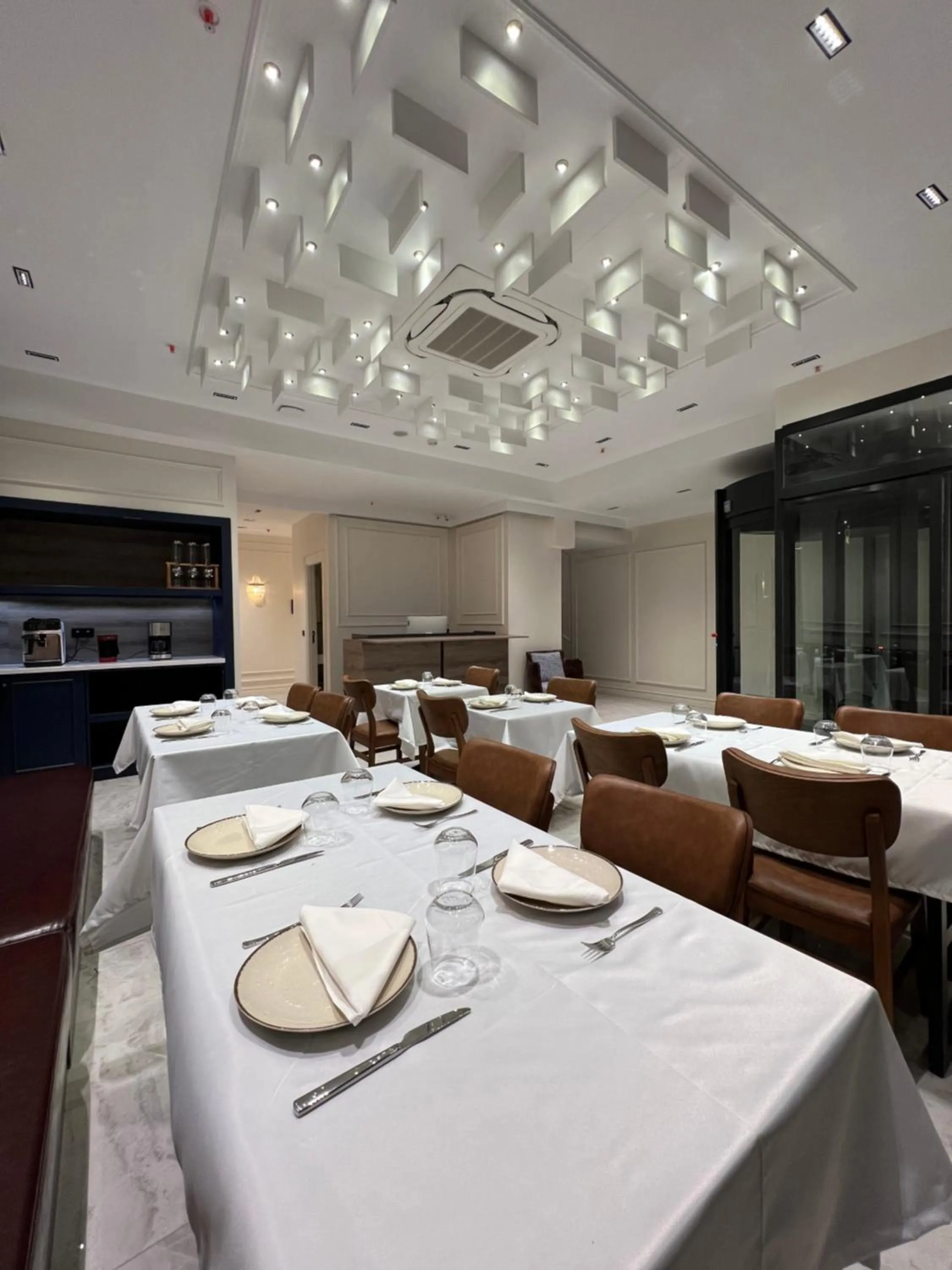 Restaurant/places to eat in Prime Bosphorus Hotel