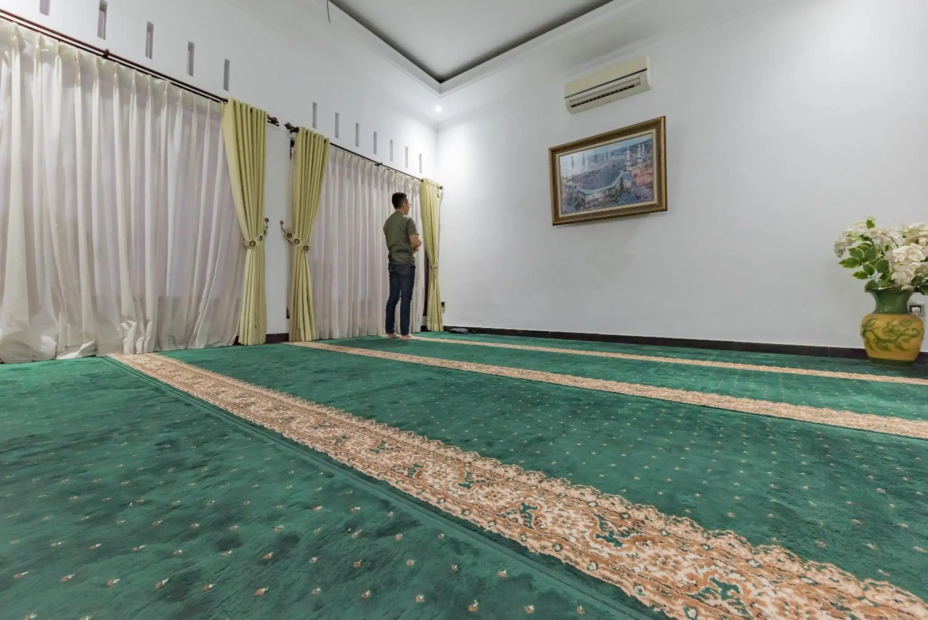 Area and facilities in Urbanview Hotel Khayrizsan Tasikmalaya by RedDoorz Area and facilities in Urbanview Hotel Khayrizsan Tasikmalaya by RedDoorz