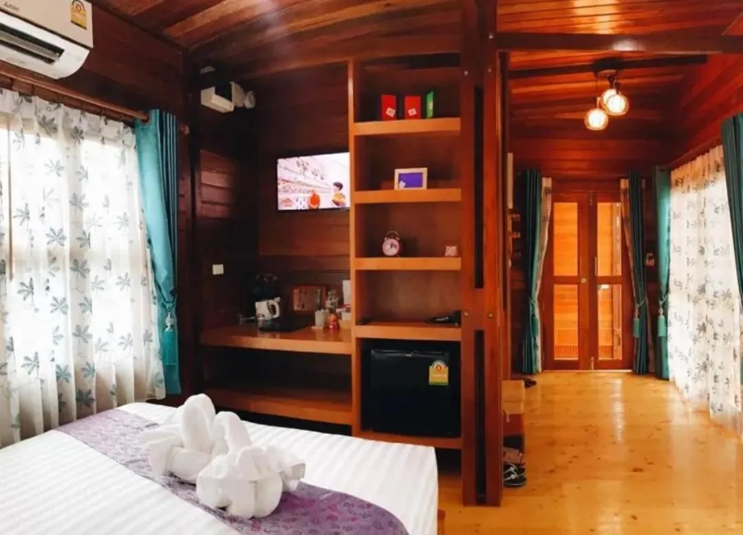 Bed in Areeya Phubeach Resort Coliving Coworking