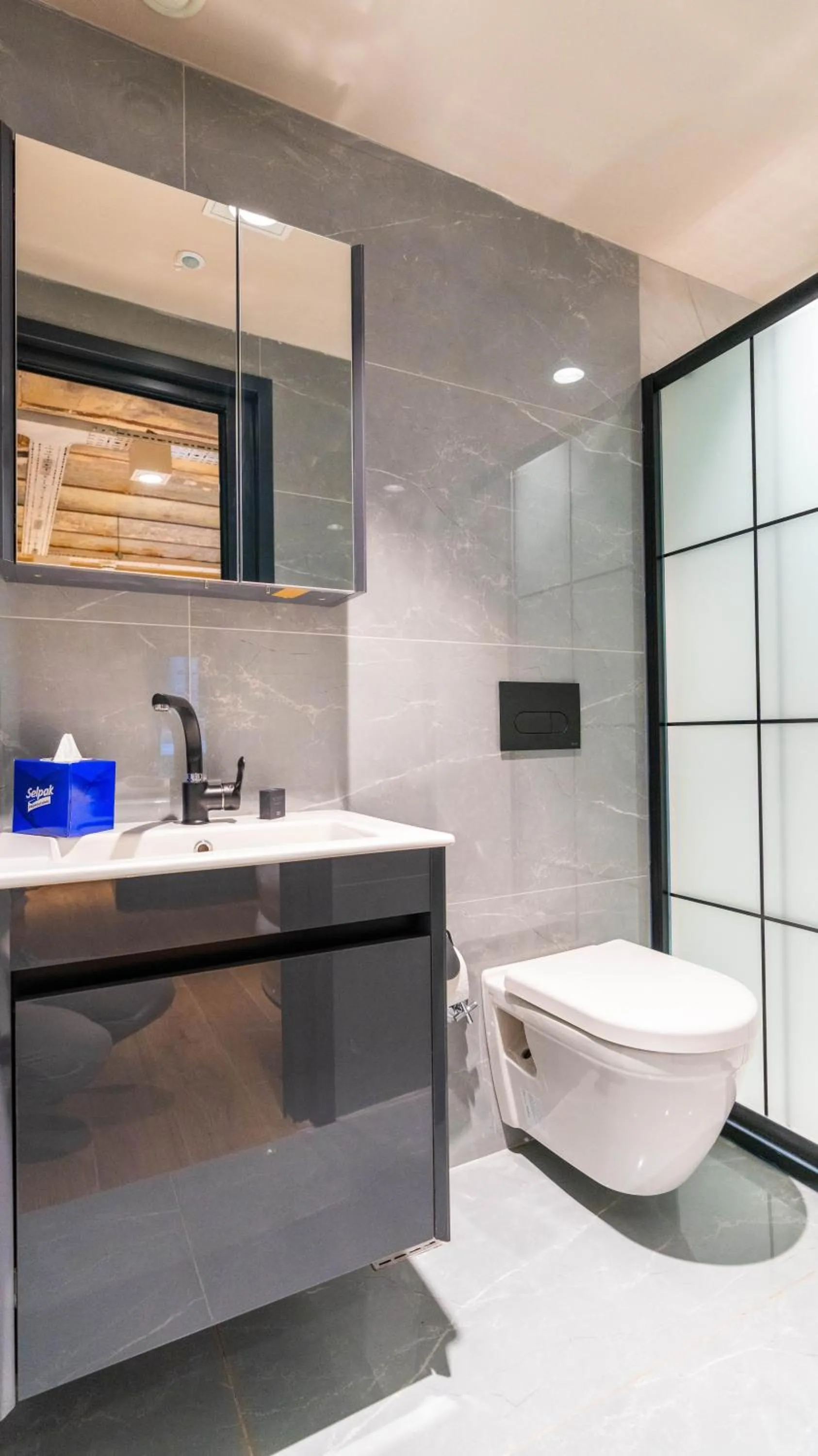 Toilet in DeCamondo Residence