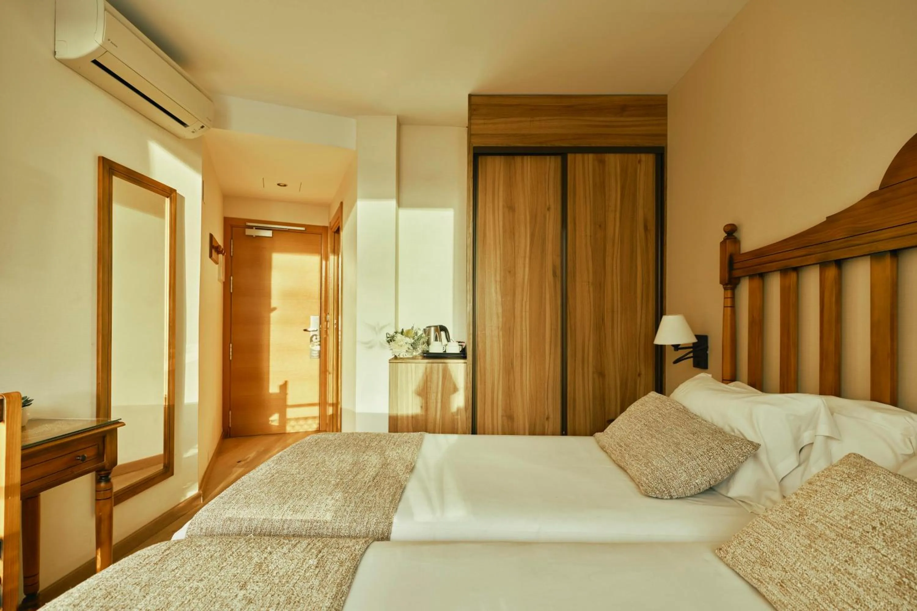 Bed in Beneste Villa Flamenca Hotel