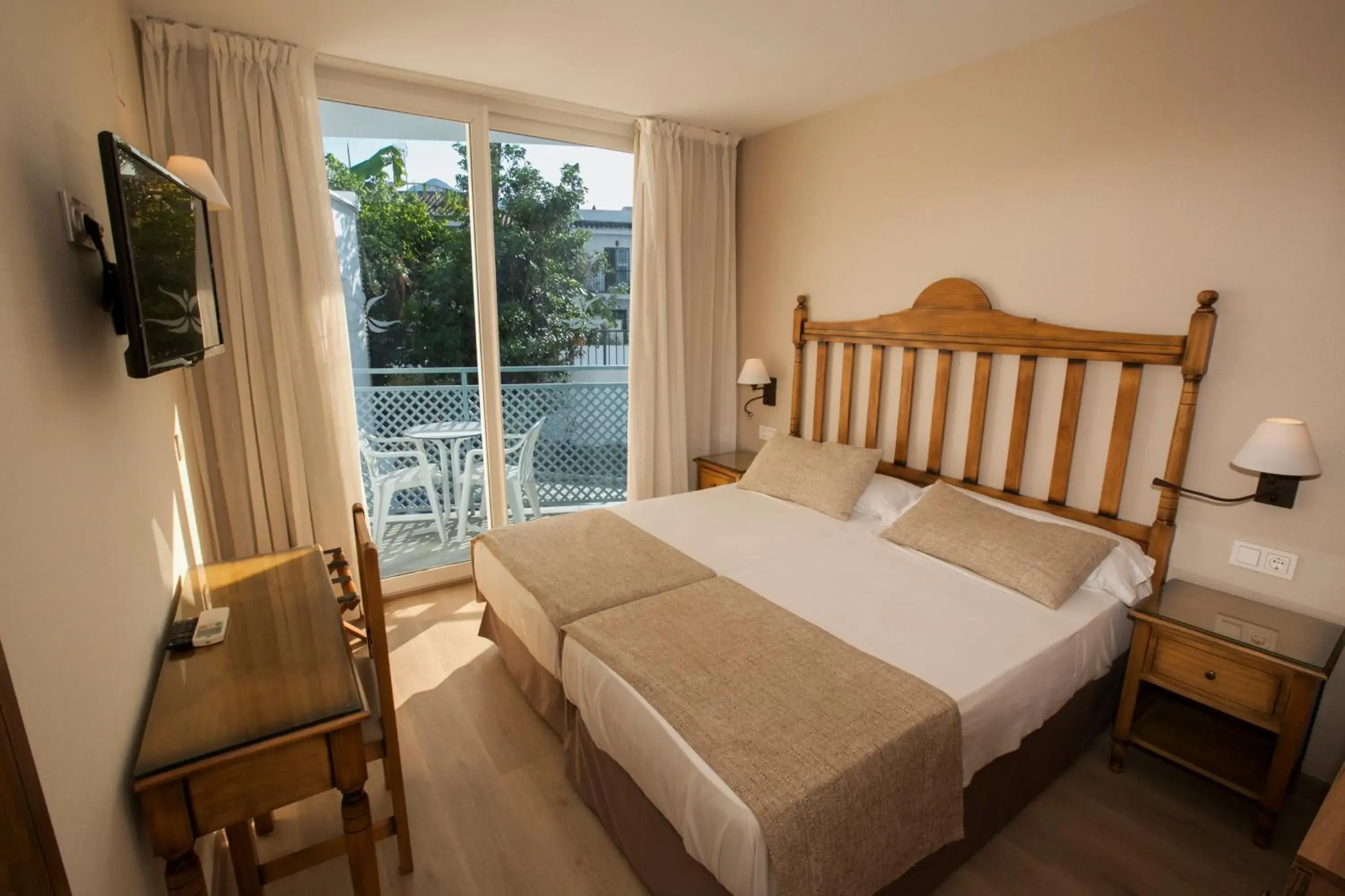 Photo of the whole room, Bed in Hotel Villa Flamenca Photo of the whole room, Bed in Hotel Villa Flamenca