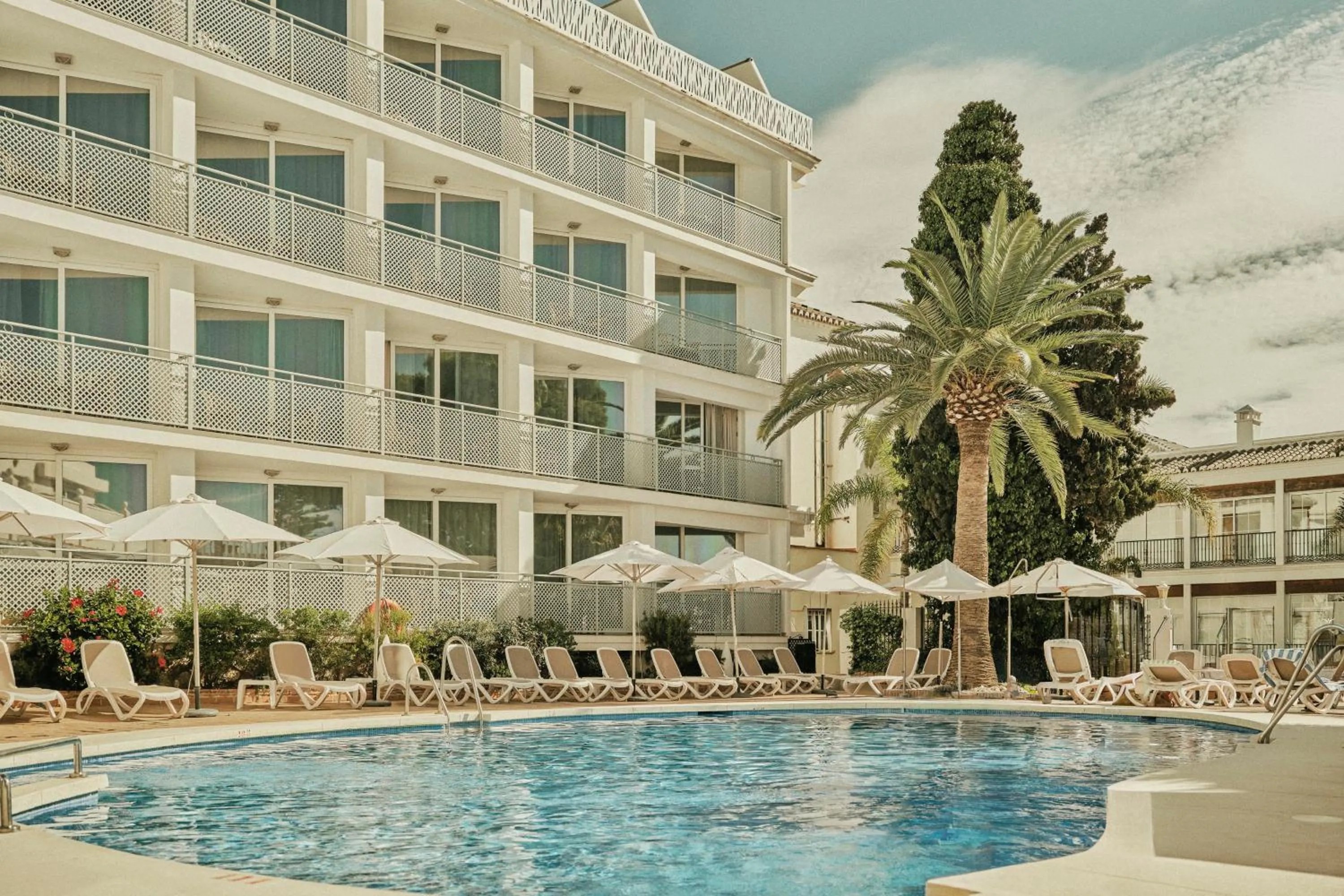 Swimming pool in Beneste Villa Flamenca Hotel
