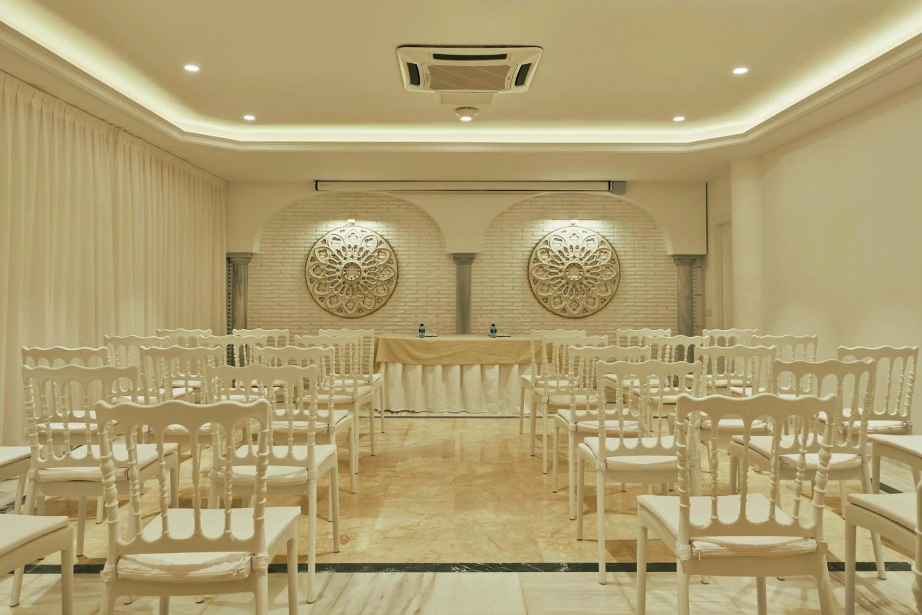 Meeting/conference room in Beneste Villa Flamenca Hotel