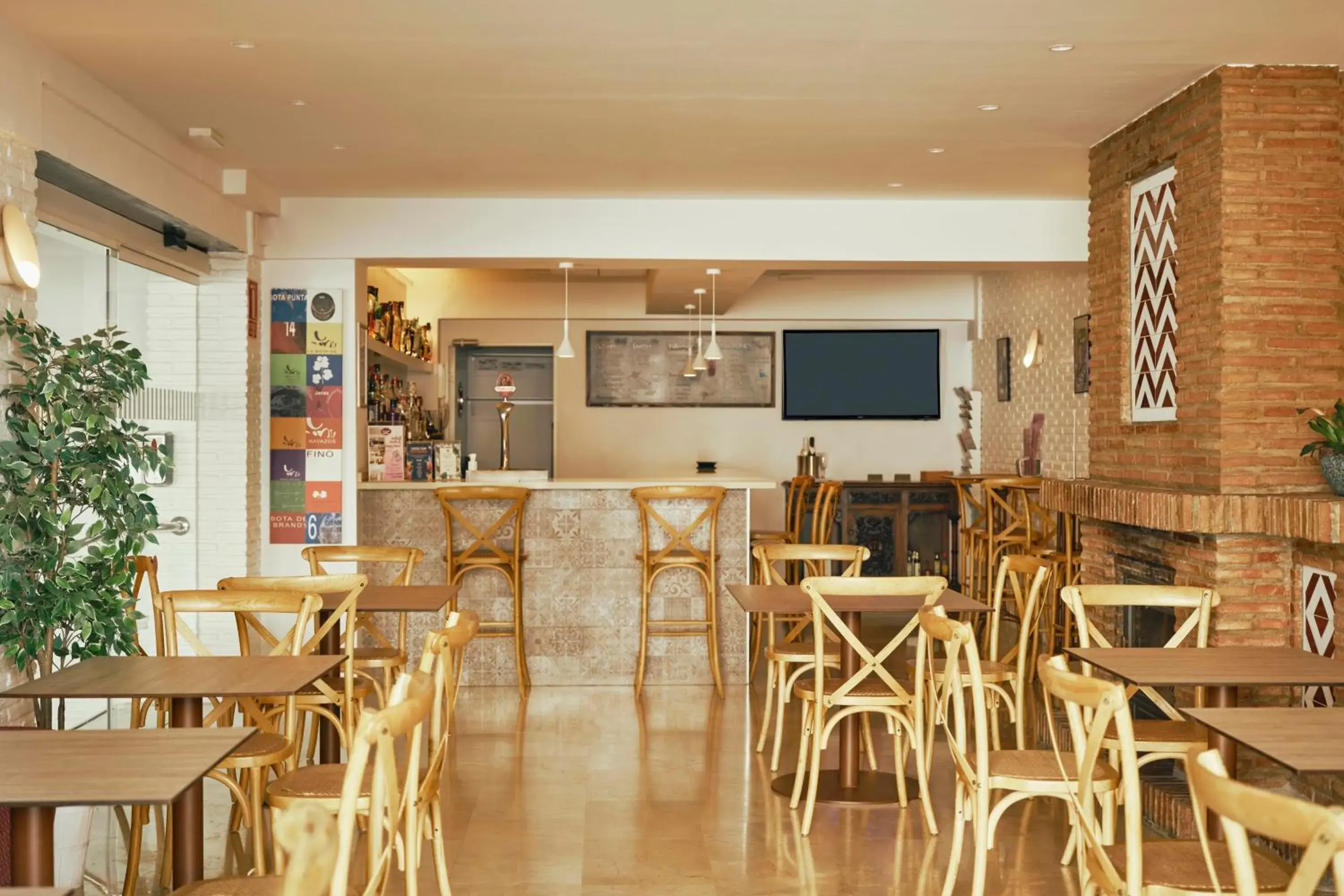 Restaurant/places to eat in Beneste Villa Flamenca Hotel Restaurant/places to eat in Beneste Villa Flamenca Hotel