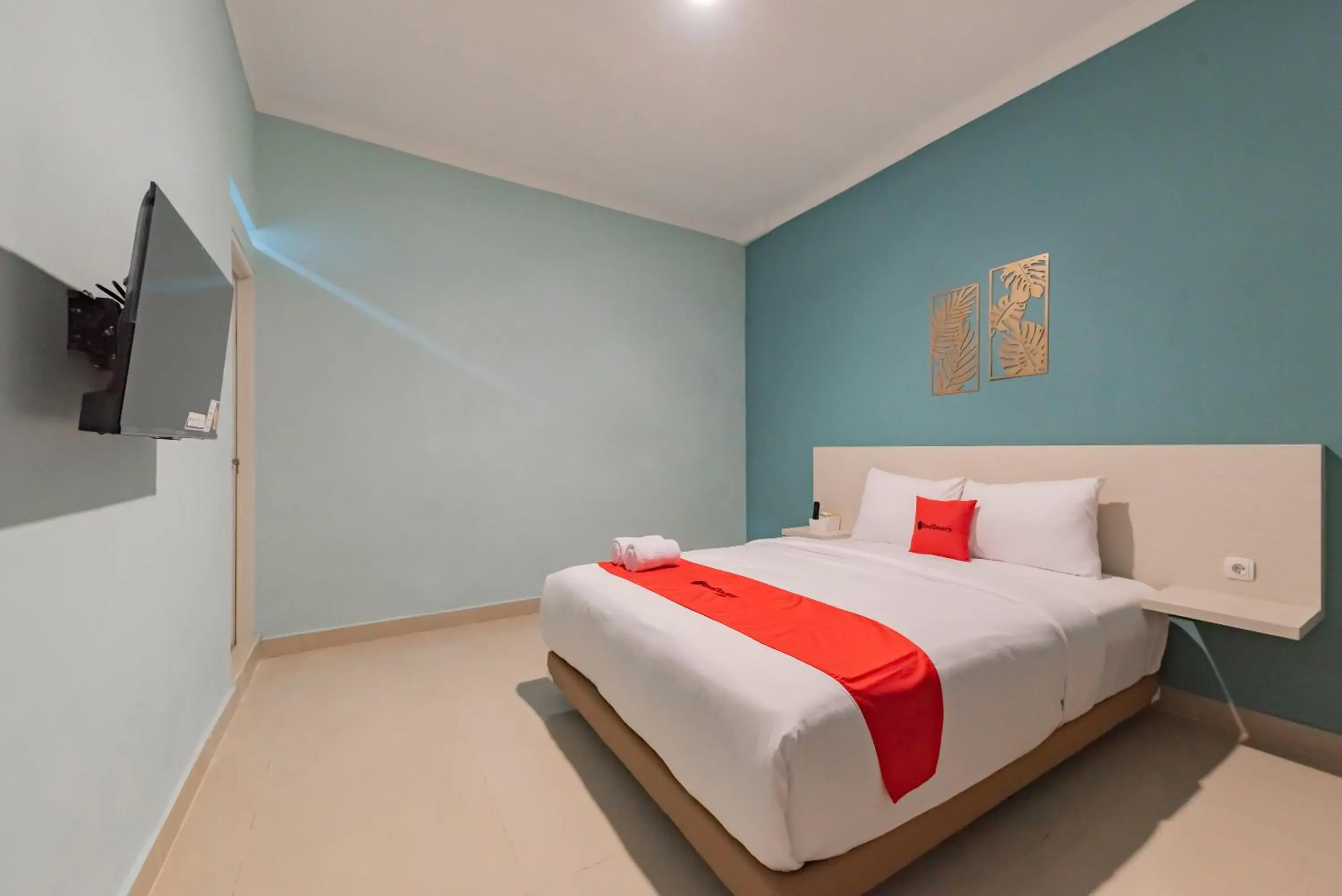 Bedroom, Bed in RedDoorz Plus near Surapati Core Bedroom, Bed in RedDoorz Plus near Surapati Core