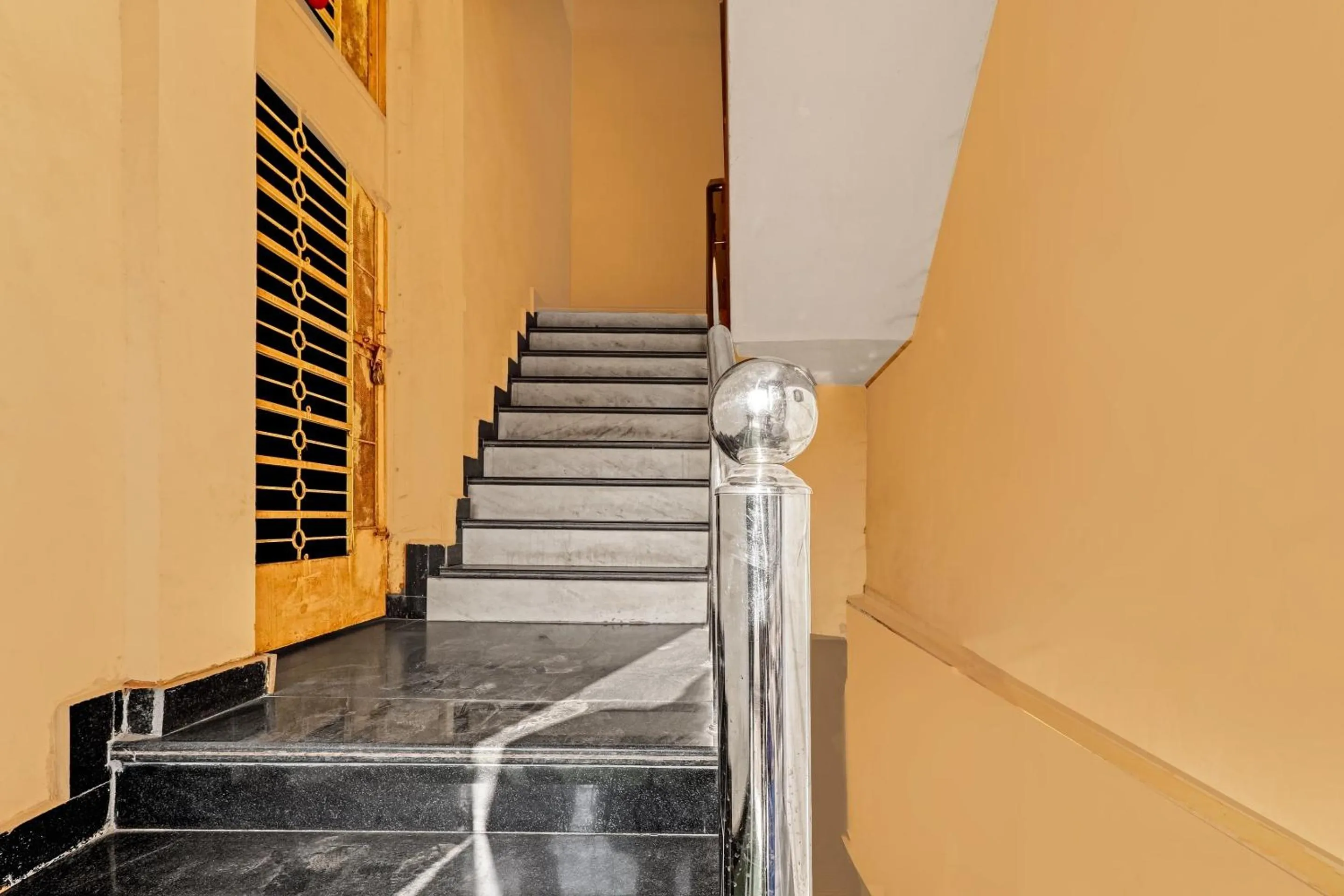 Lobby or reception in Hotel O Royal