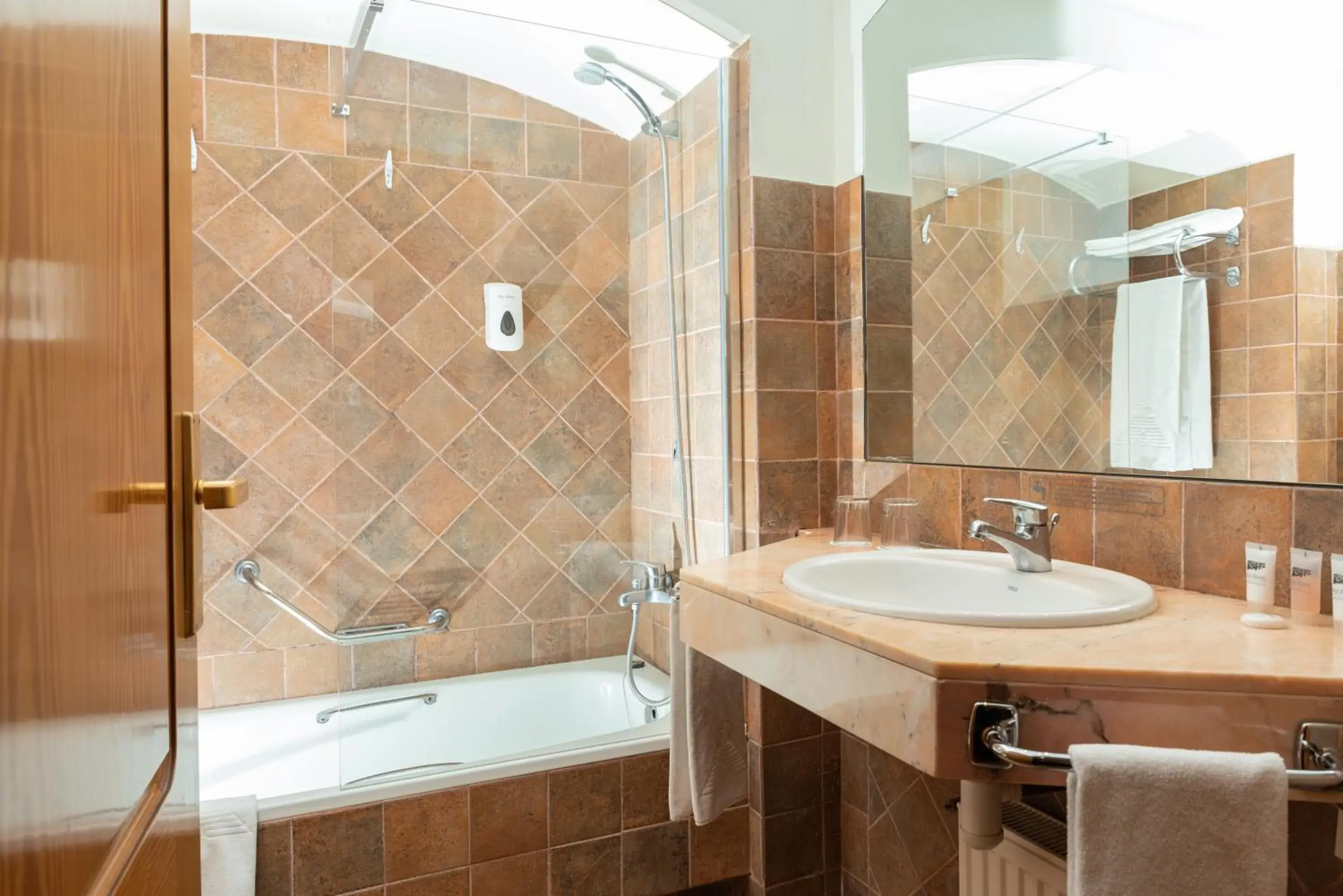 Bathroom in Termes Montbrio Hotel & Spa Bathroom in Termes Montbrio Hotel & Spa